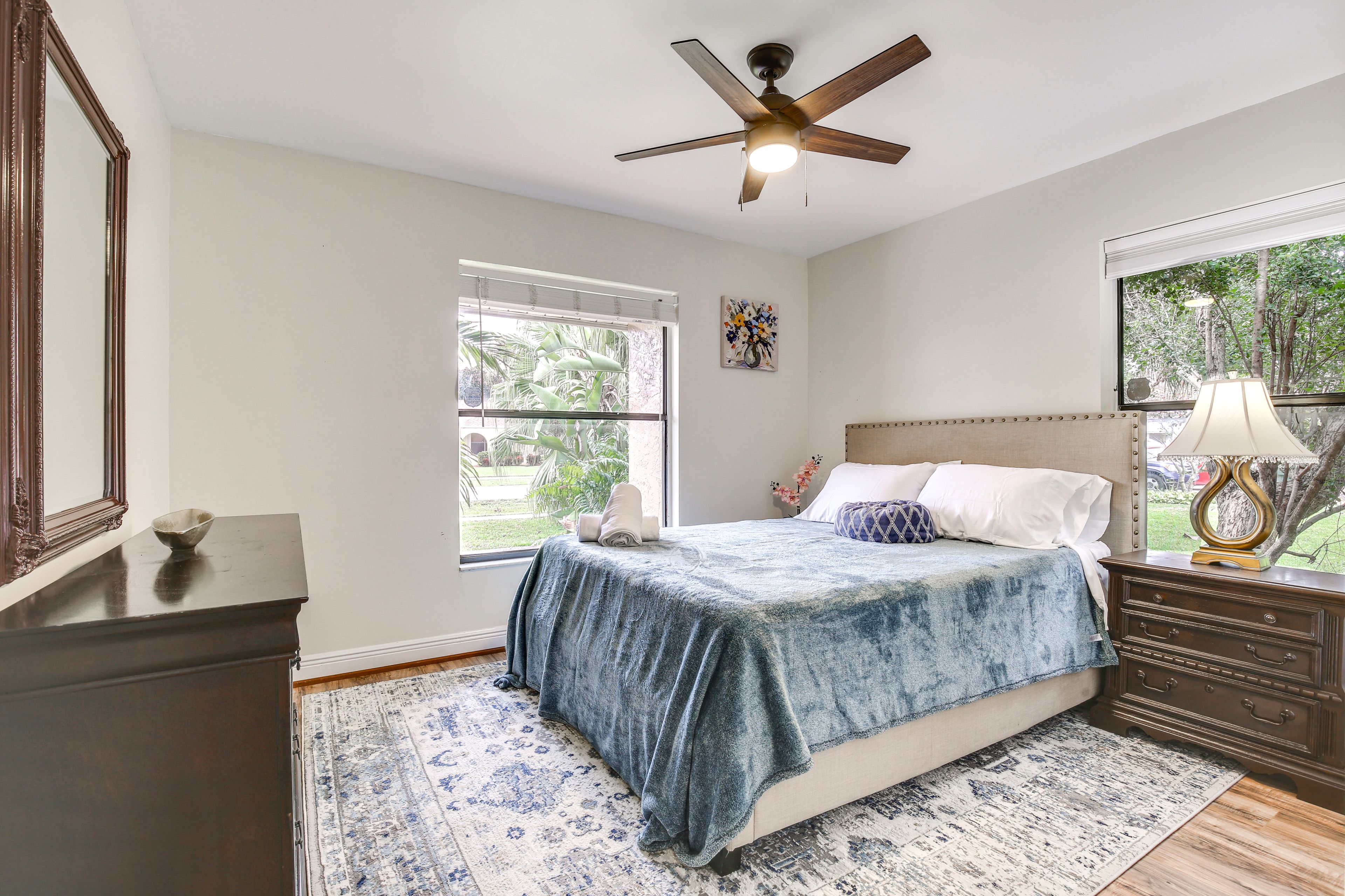 Bedroom 3 | Queen Bed