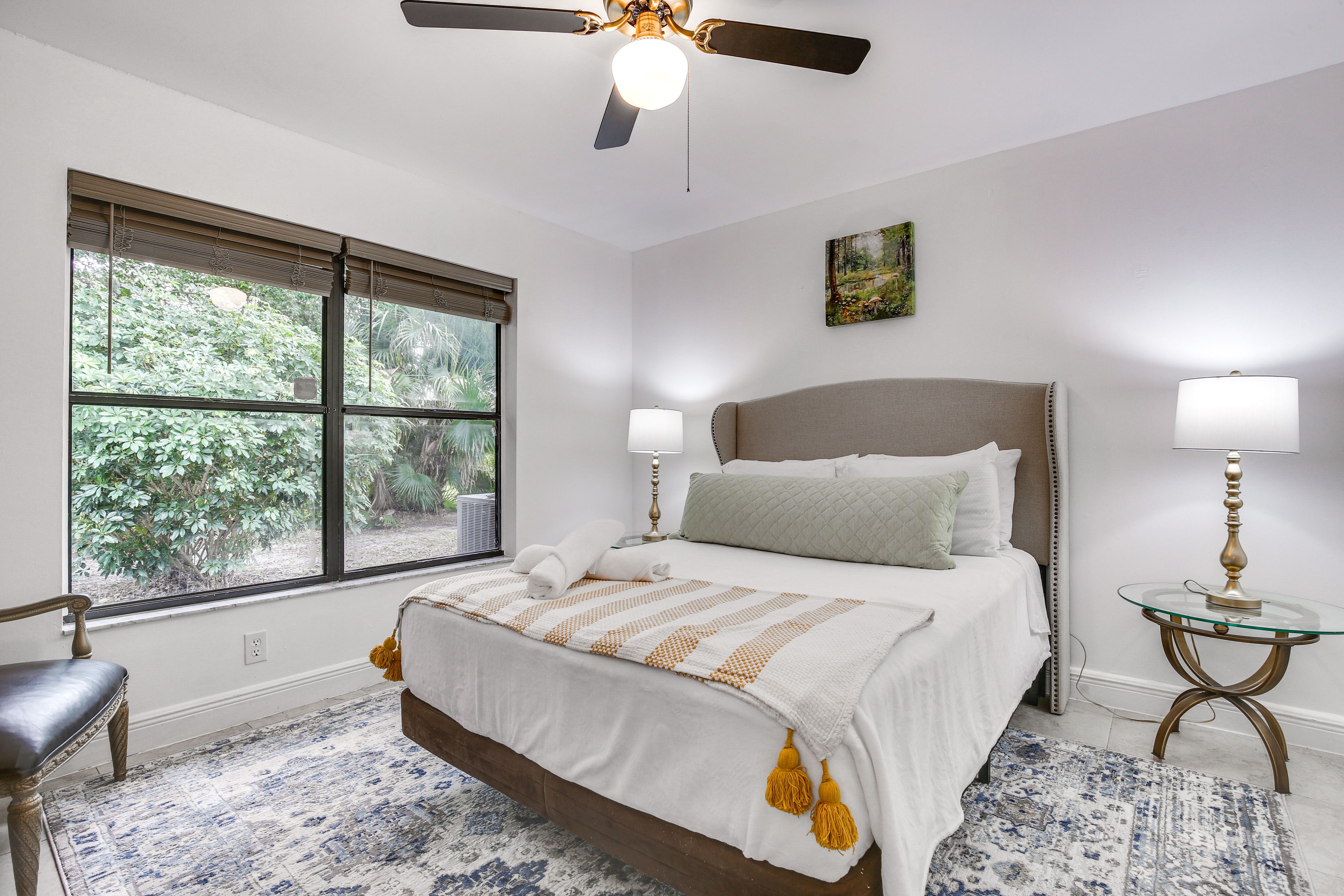 Bedroom 4 | Queen Bed