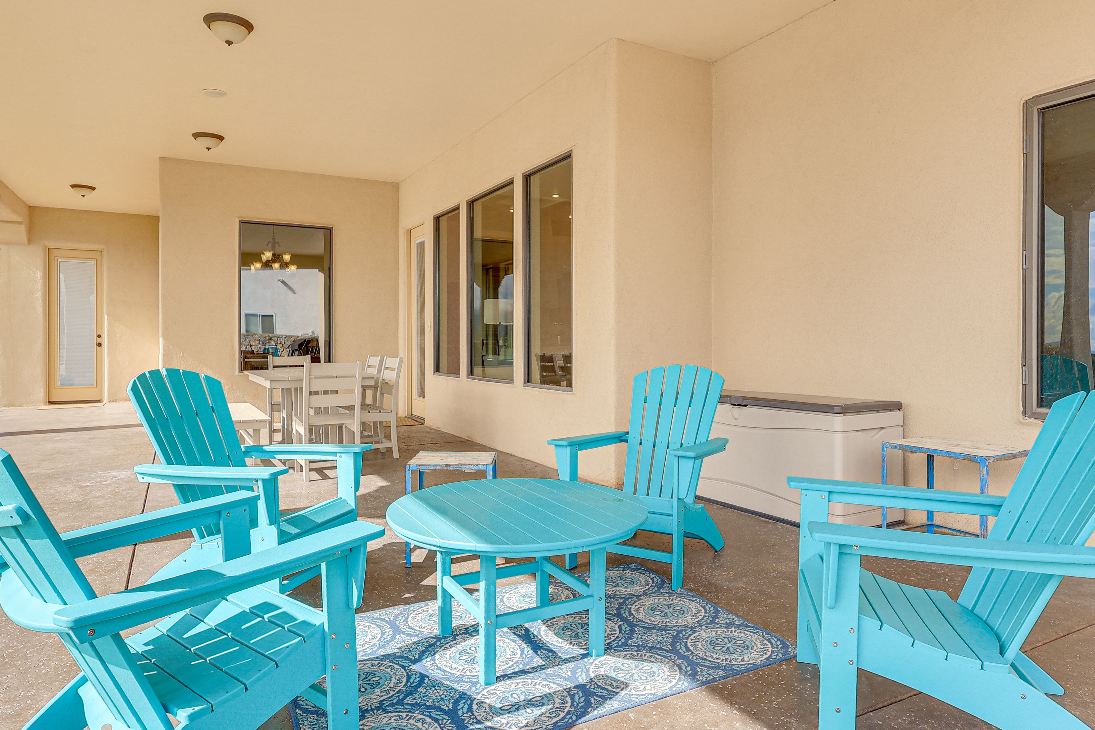 Covered Patio | Outdoor Dining Area | Fire Pit