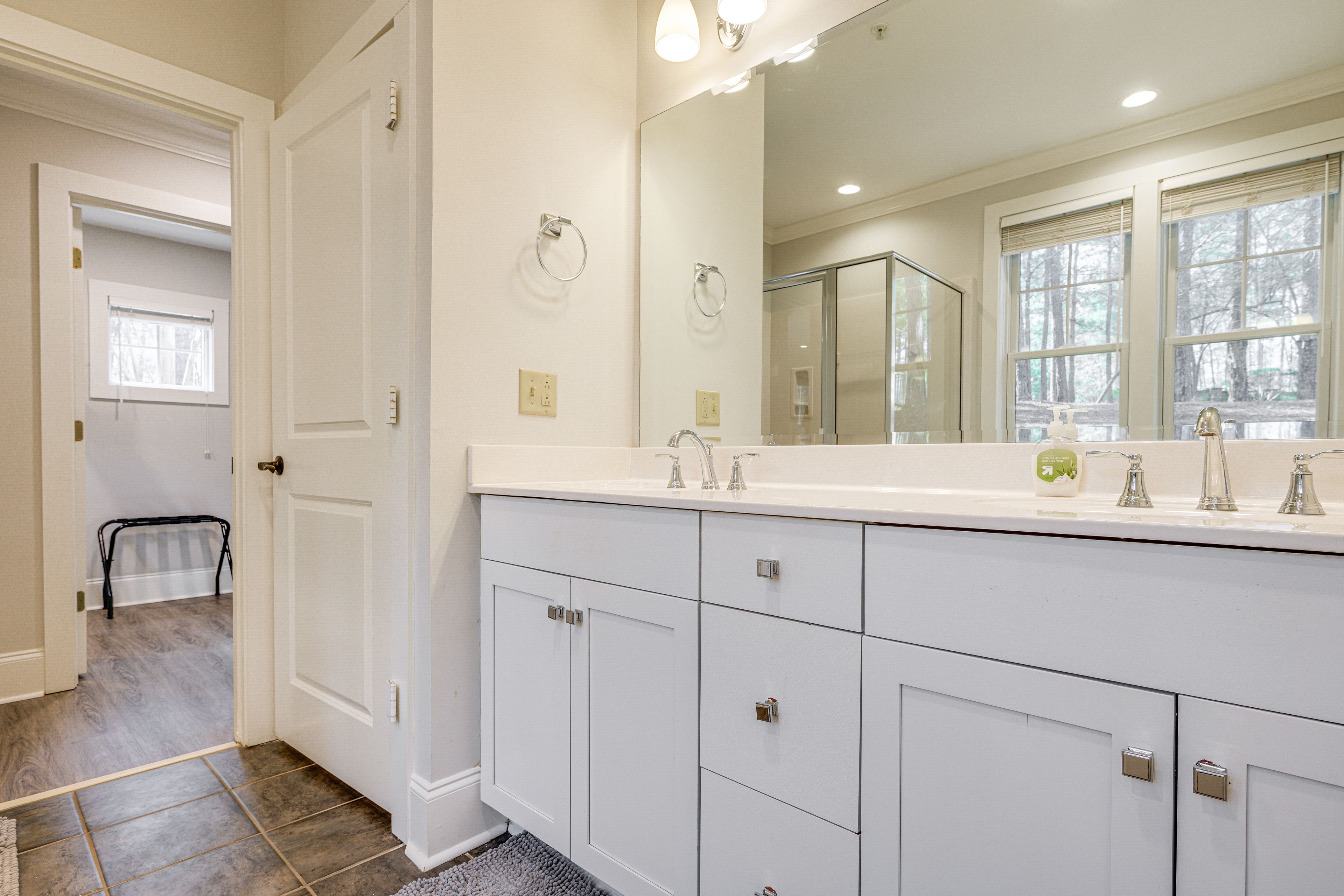 En-Suite Bathroom | Towels Provided