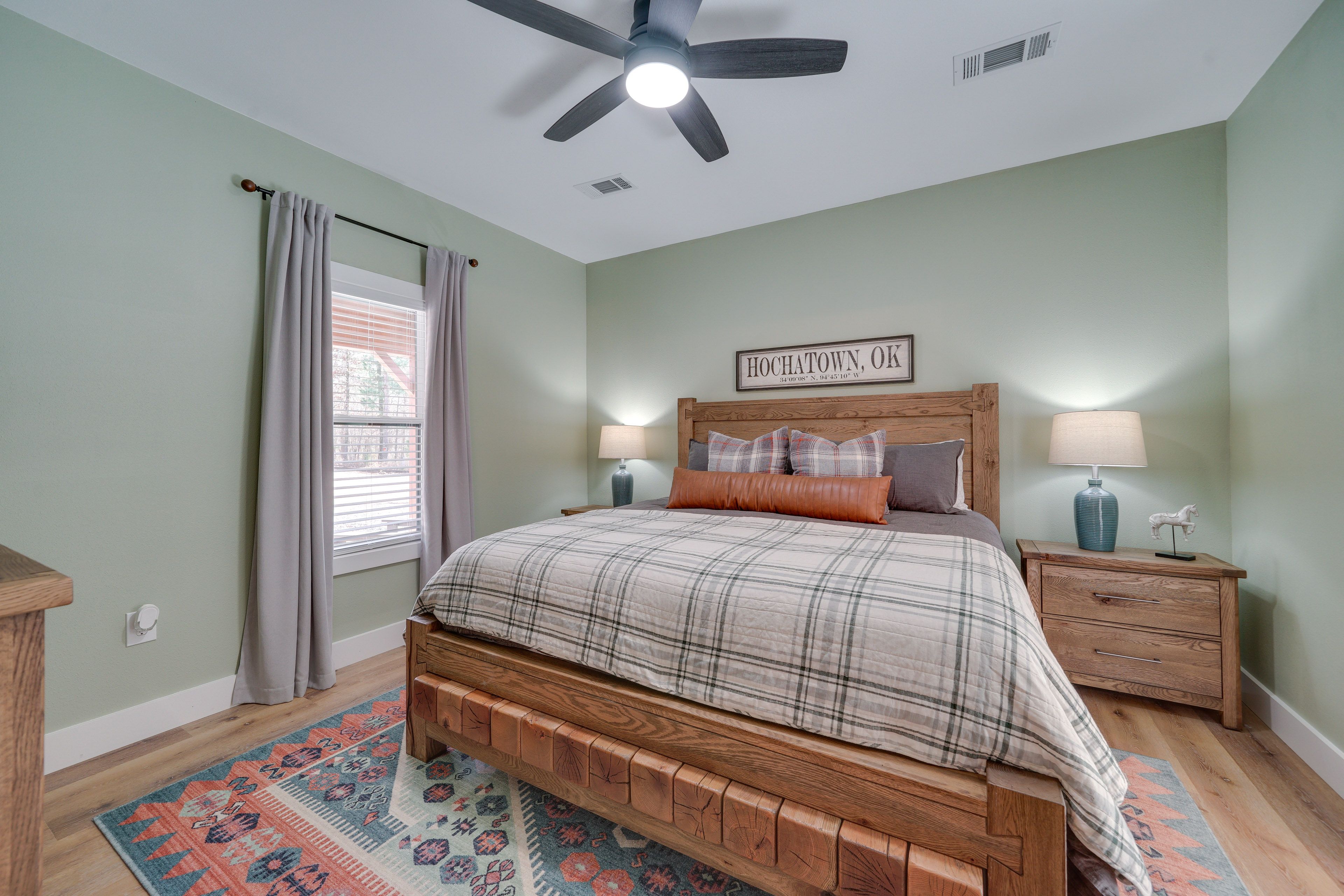 Bedroom 1 | King Bed | Linens Provided | En-Suite Bathroom