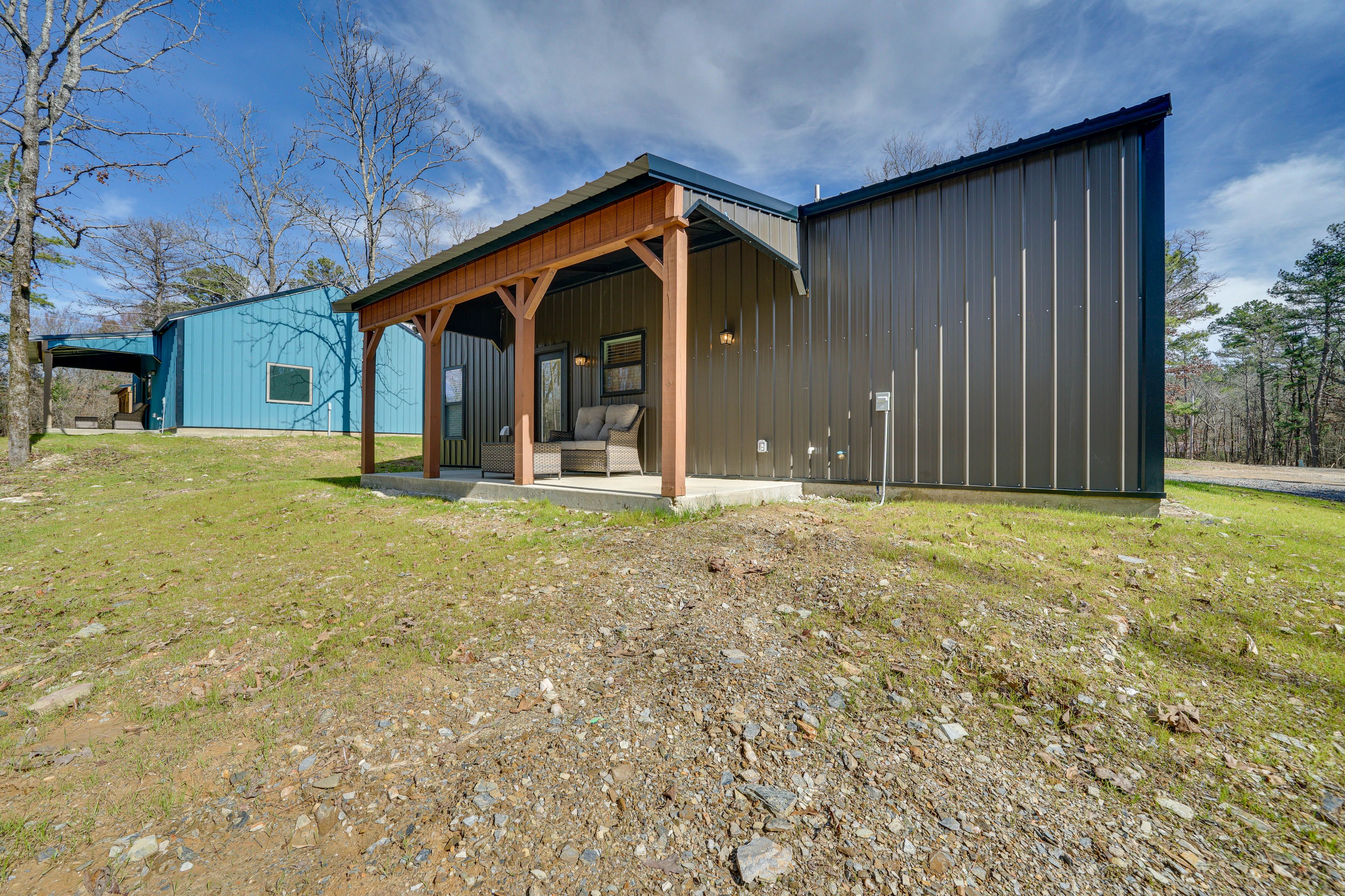 Shared Yard Area