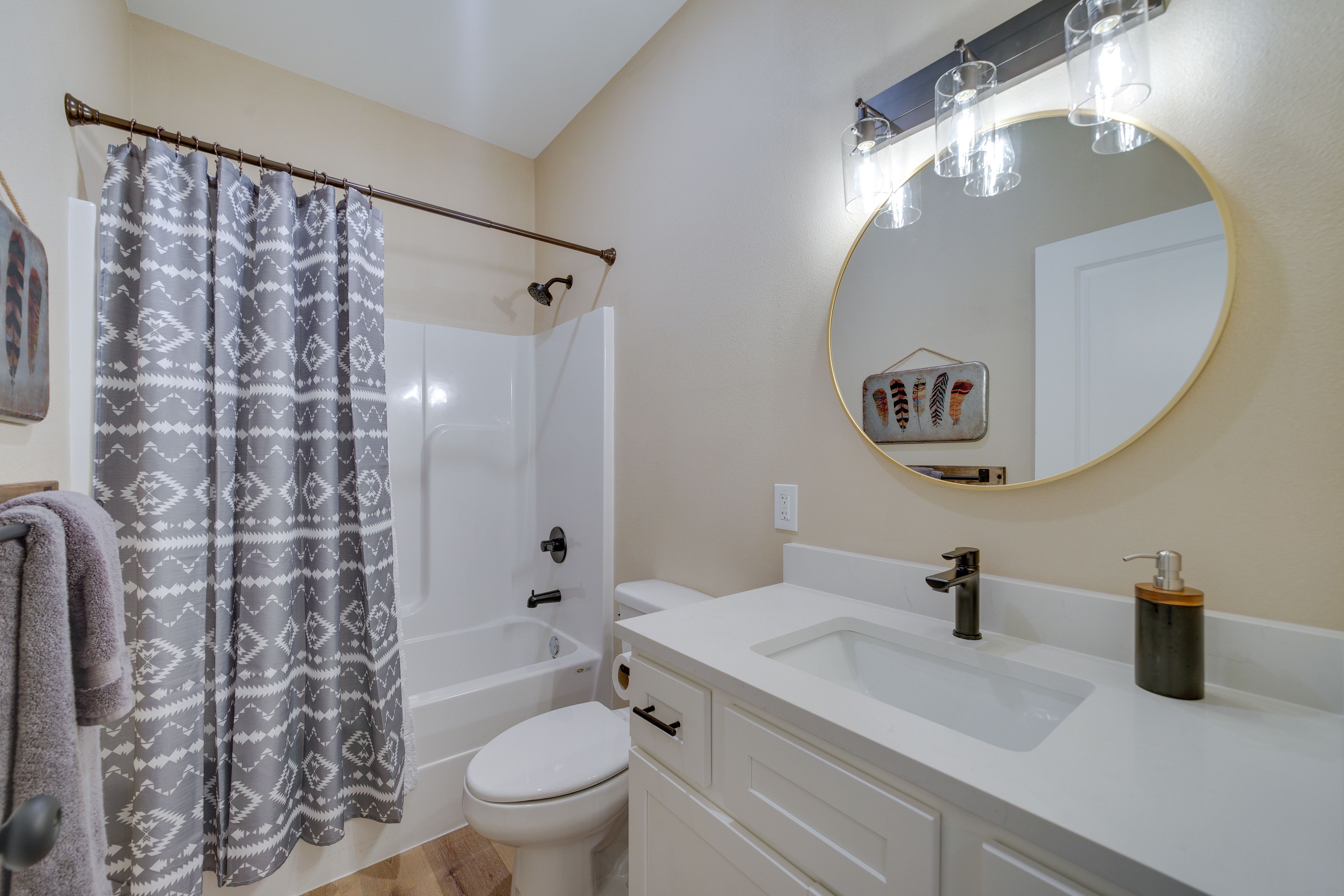Full Bathroom