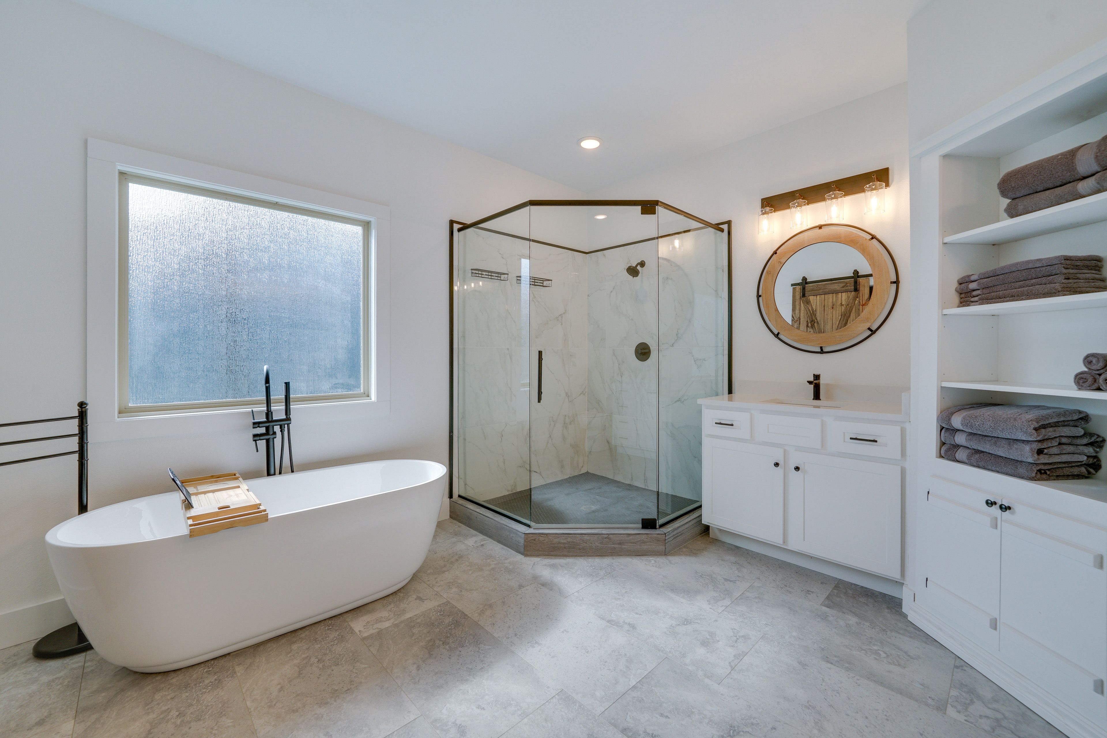 En-Suite Bathroom | Towels Provided