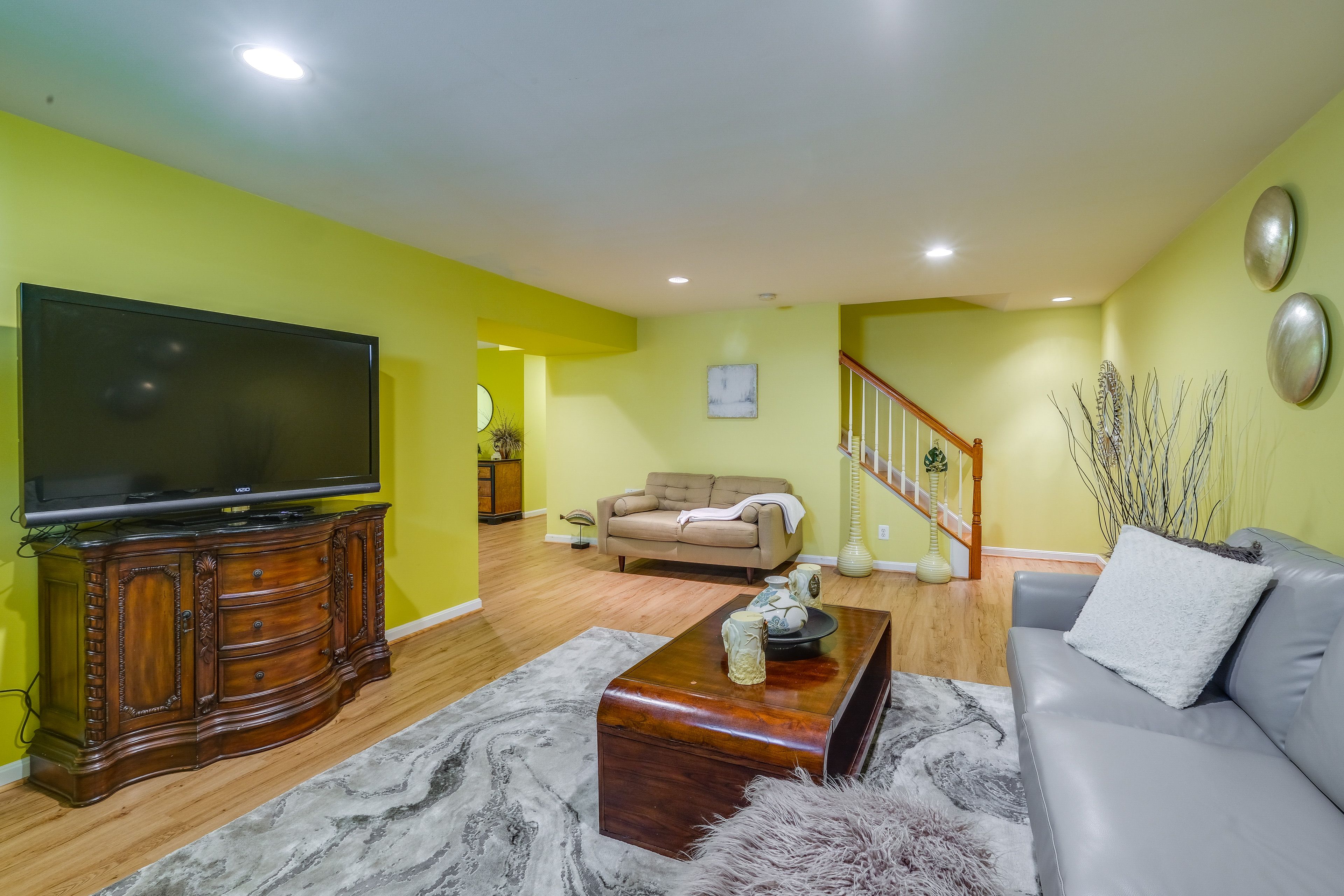 Lorton Vacation Rental | 2BR | 1BA | 2,000 Sq Ft | Stairs Required