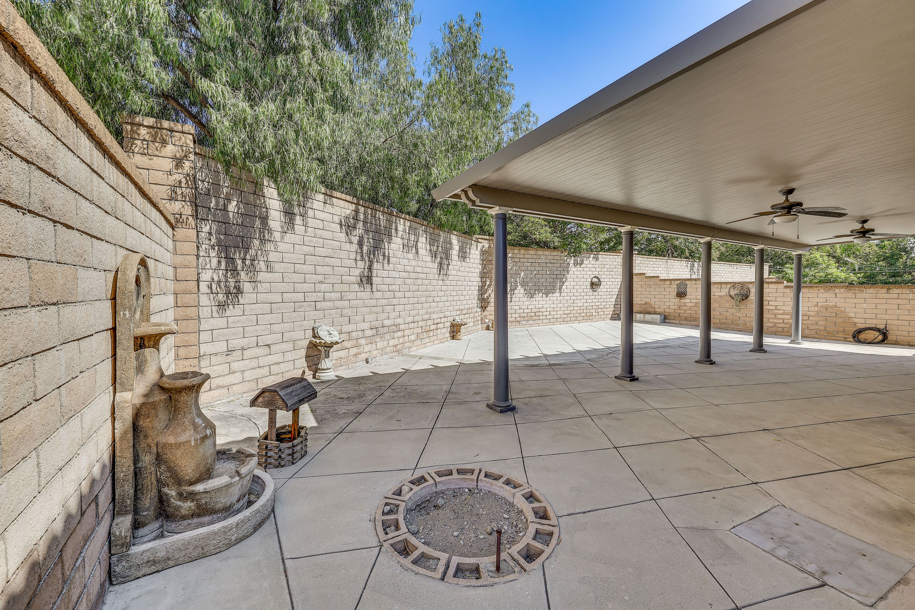 Backyard | Covered Patio