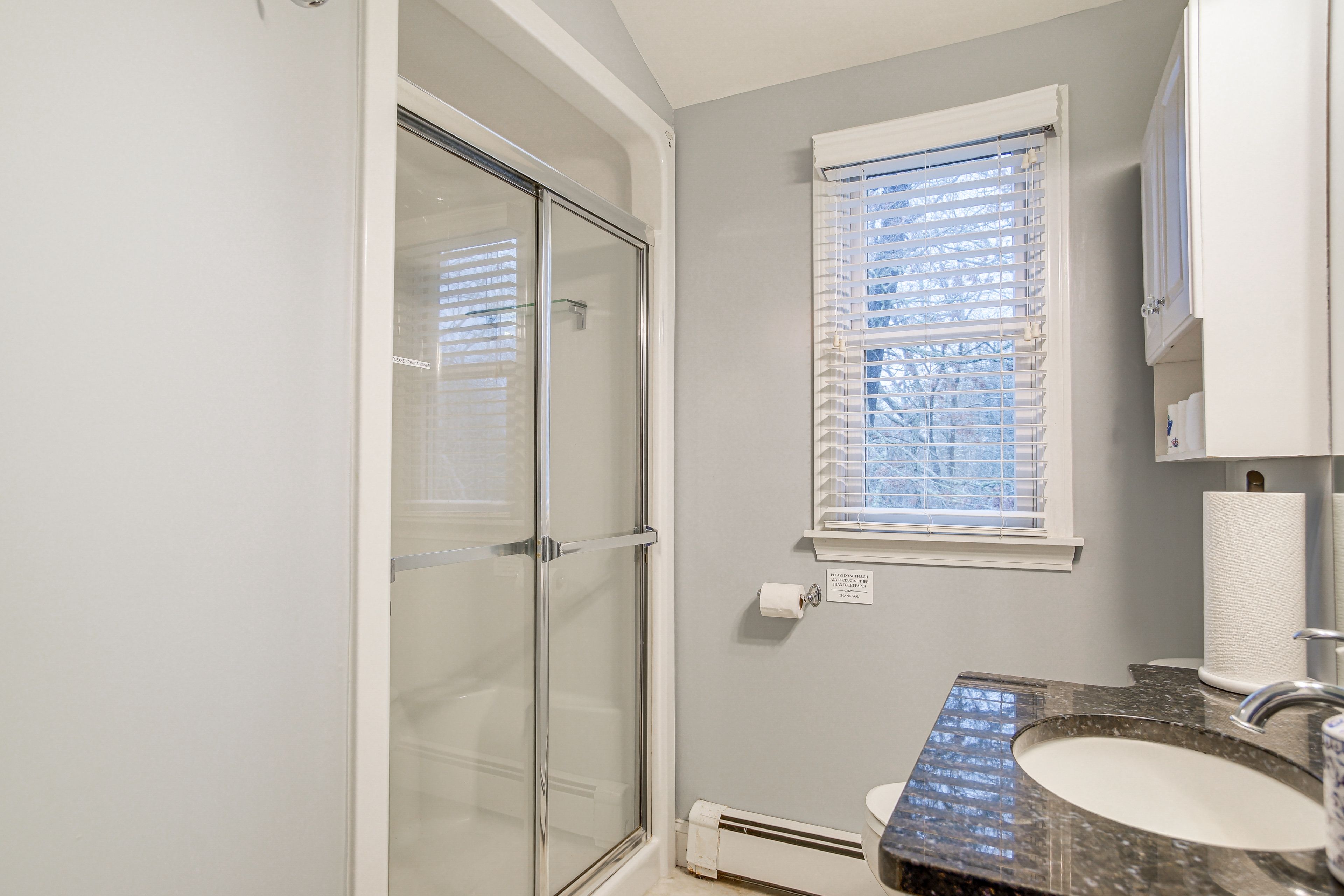 Full Bathroom | 2nd Floor