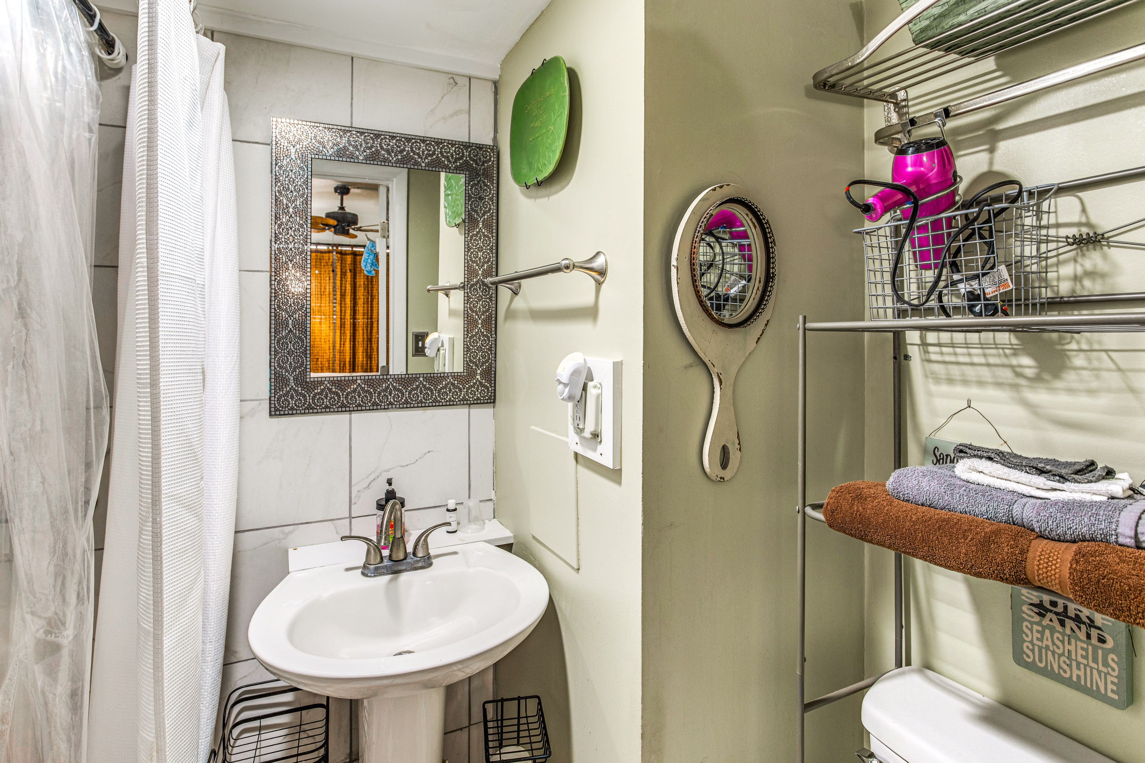 Full Bathroom