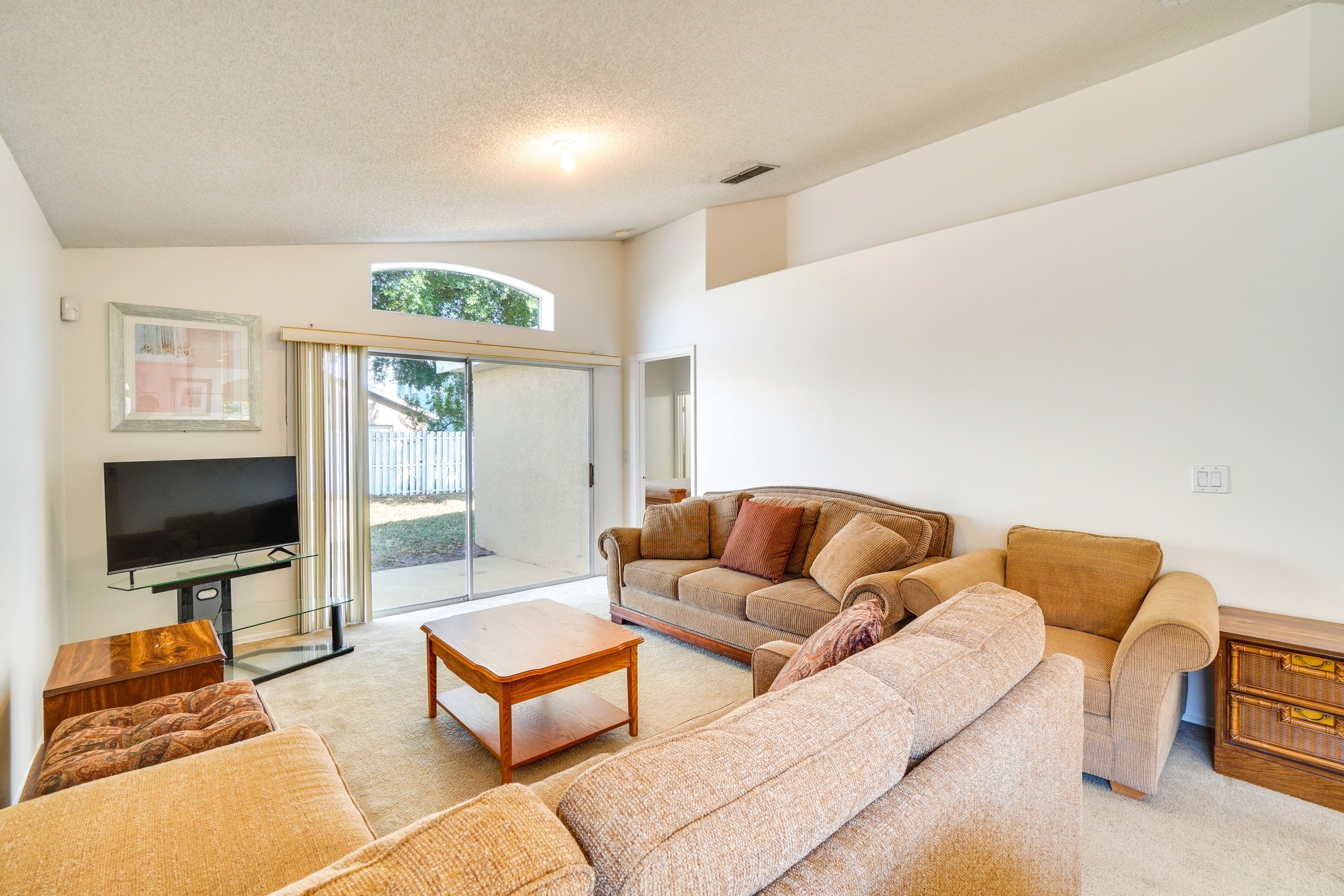 Orlando Vacation Rental | 3BR | 2BA | 1,400 Sq Ft | 1 Small Step to Enter