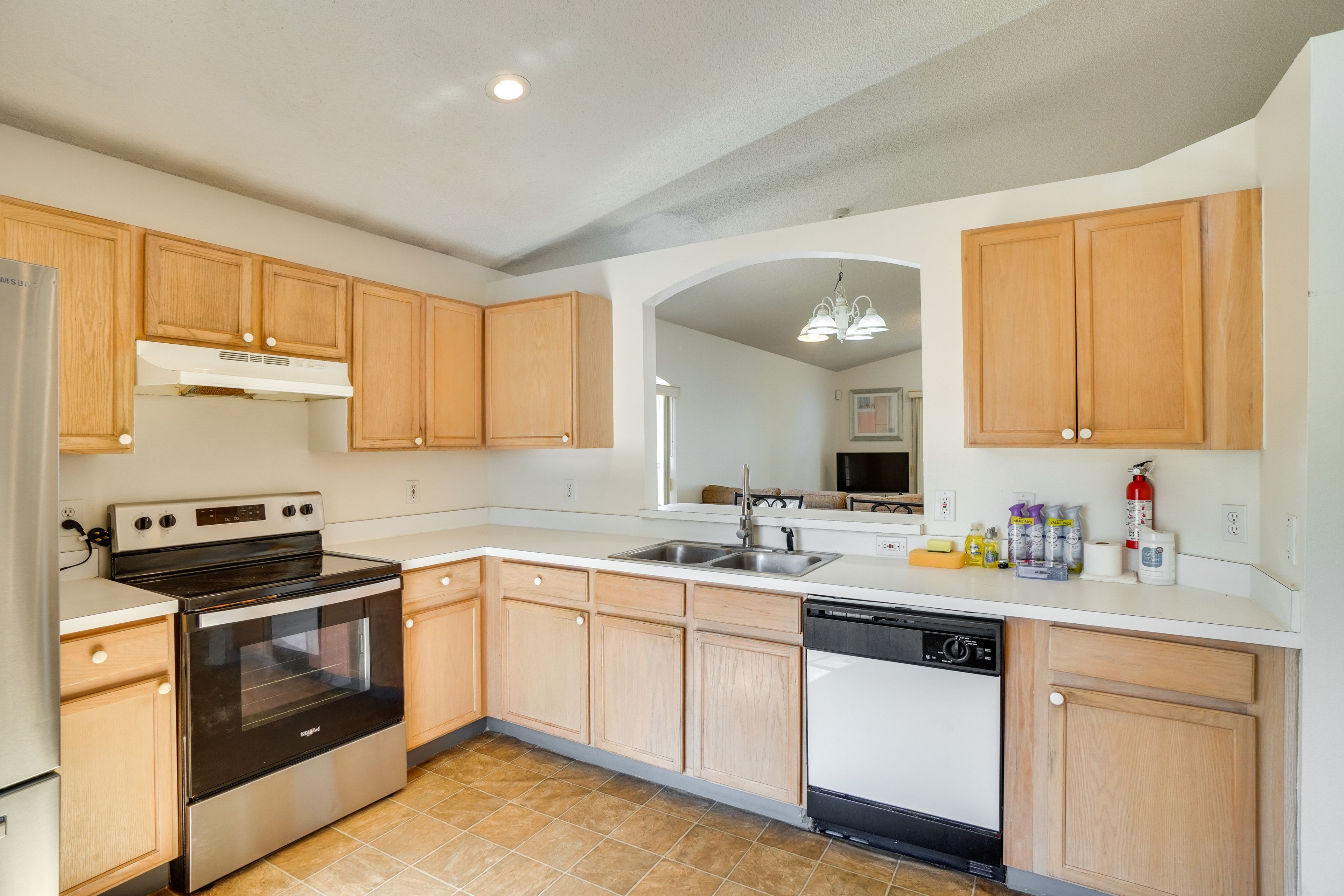 Kitchen | Central Air Conditioning/Heat | Free WiFi | Single-Story Home