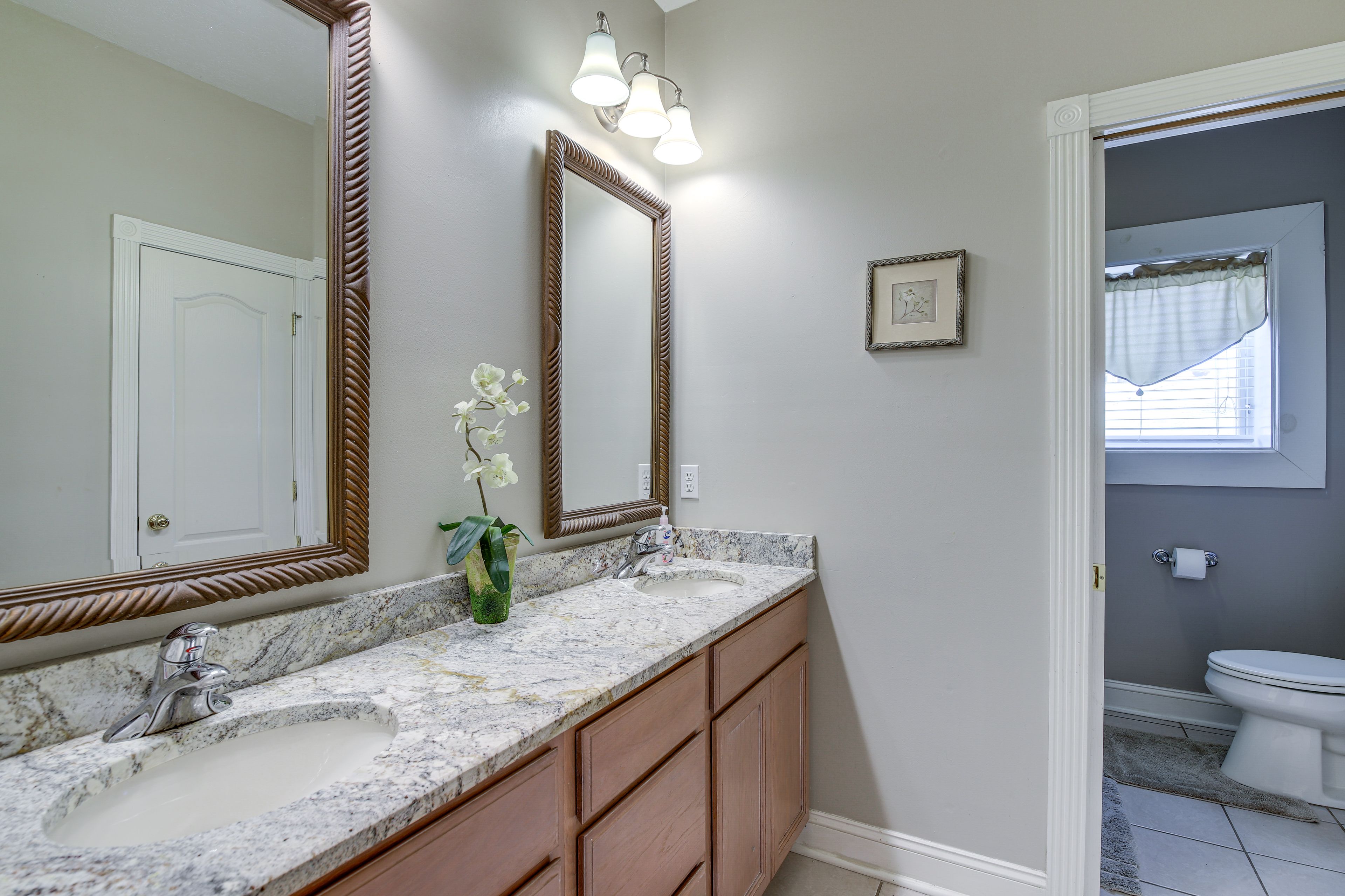 Full Bathroom | 1st Floor