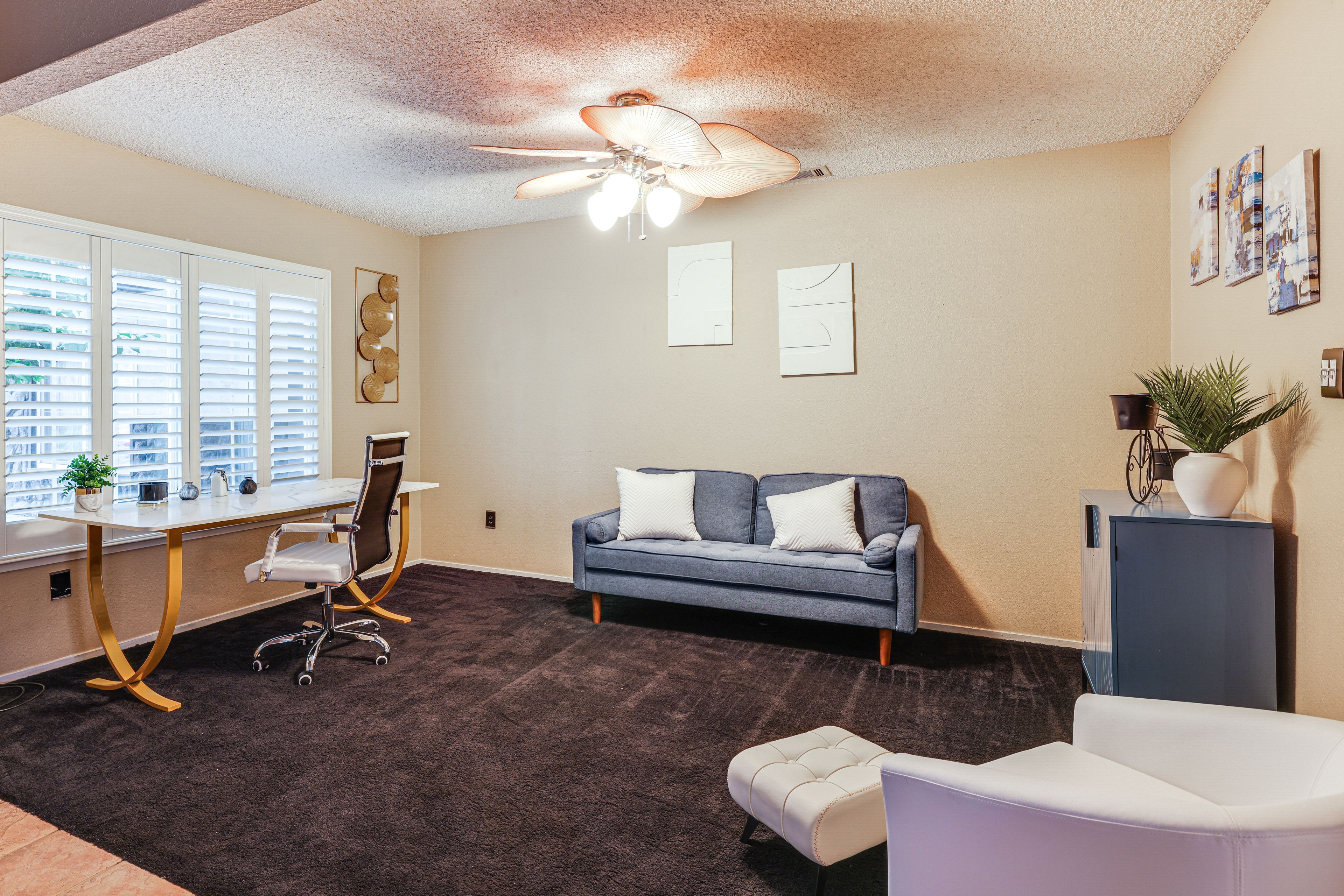 Sitting Room | Desk