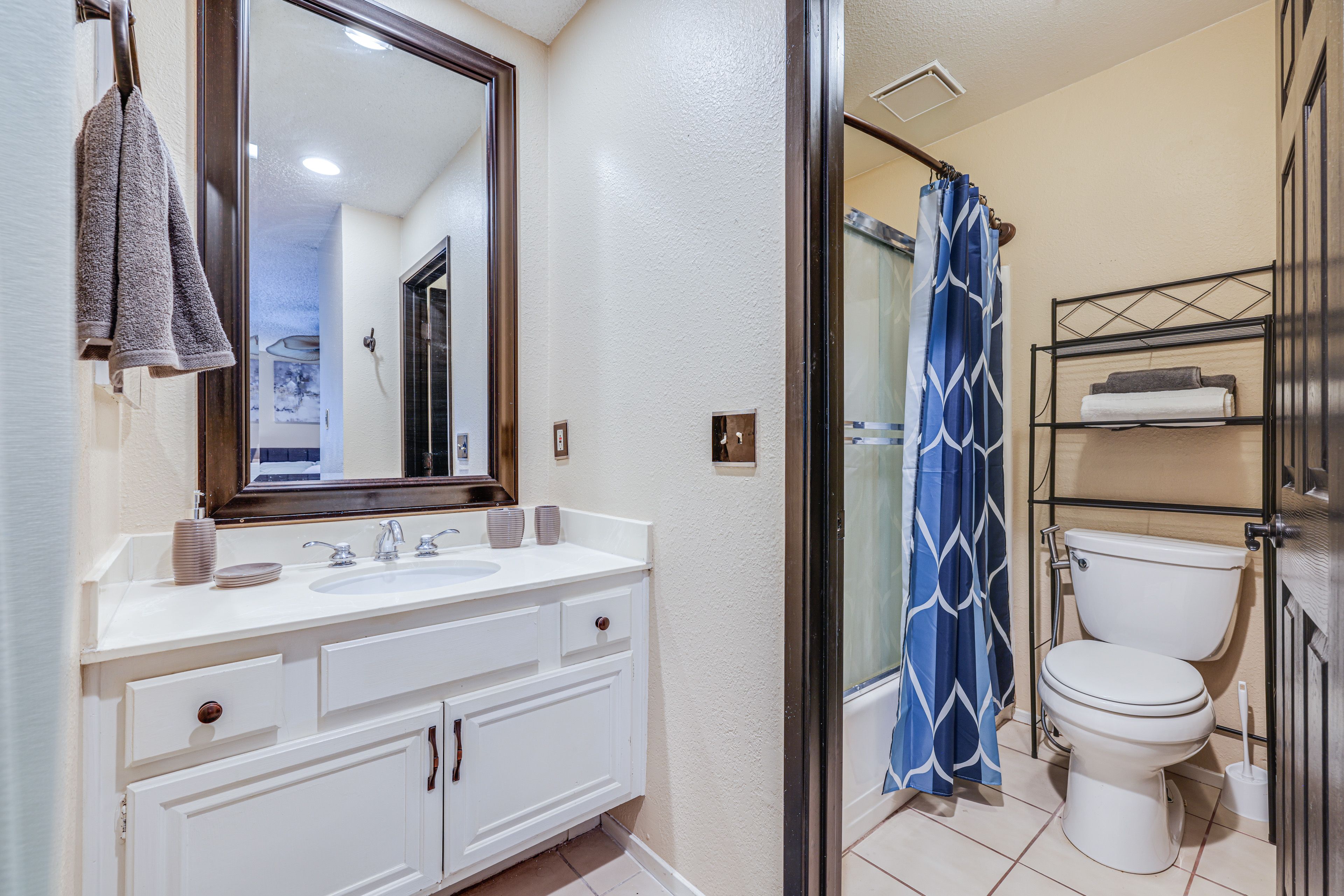 Full Bathroom