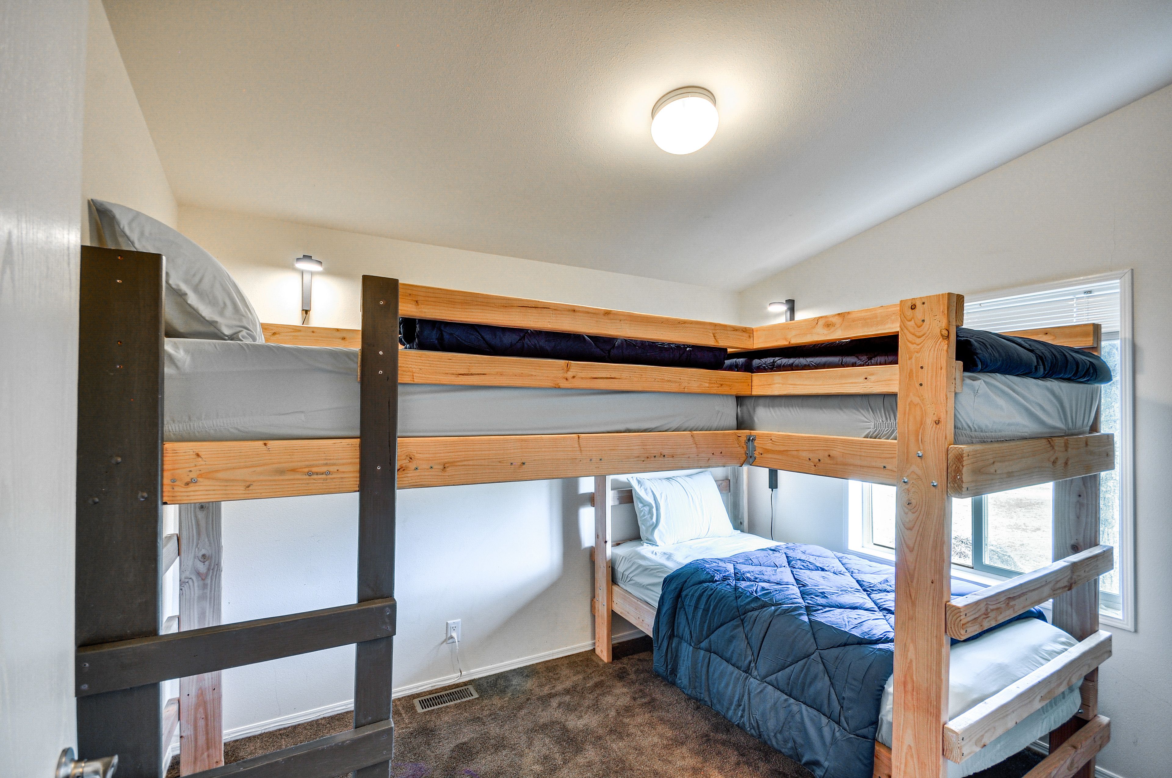 Bedroom 2 | Twin Bunk Bed | Lofted Twin Bed