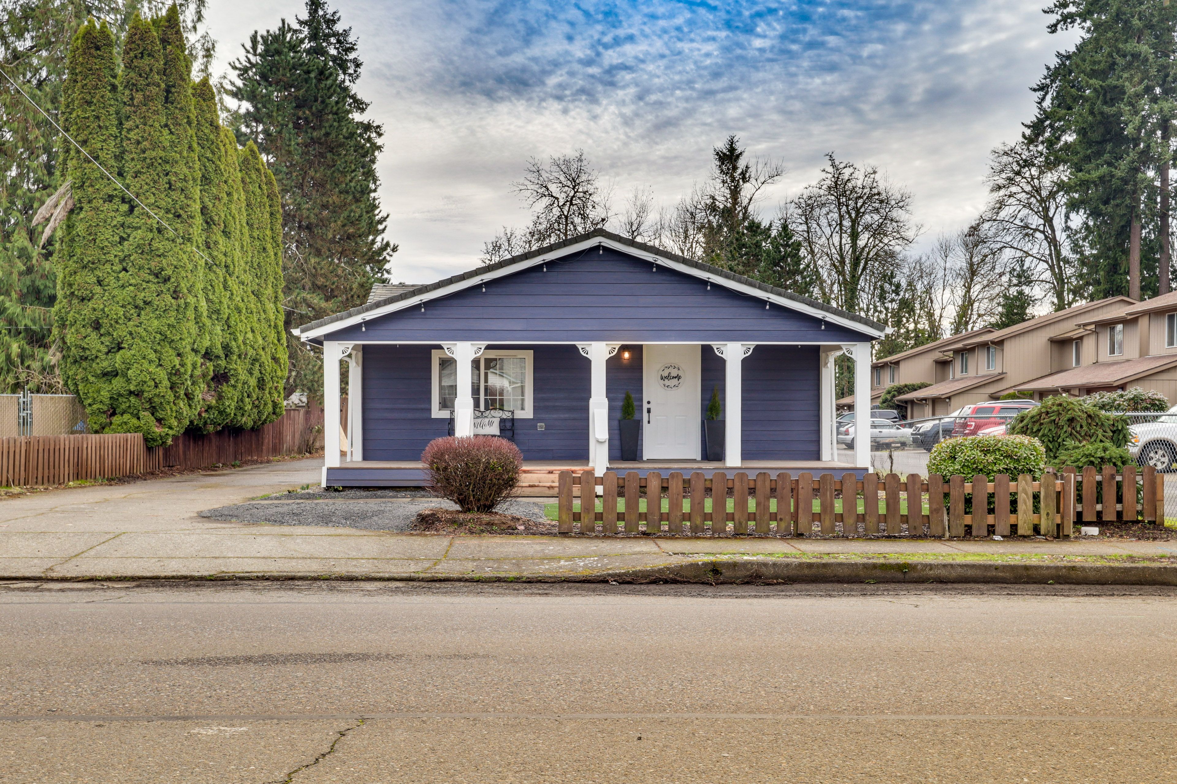 Stayton Vacation Rental | 2BR | 2BA | Steps Required | 1,215 Sq Ft