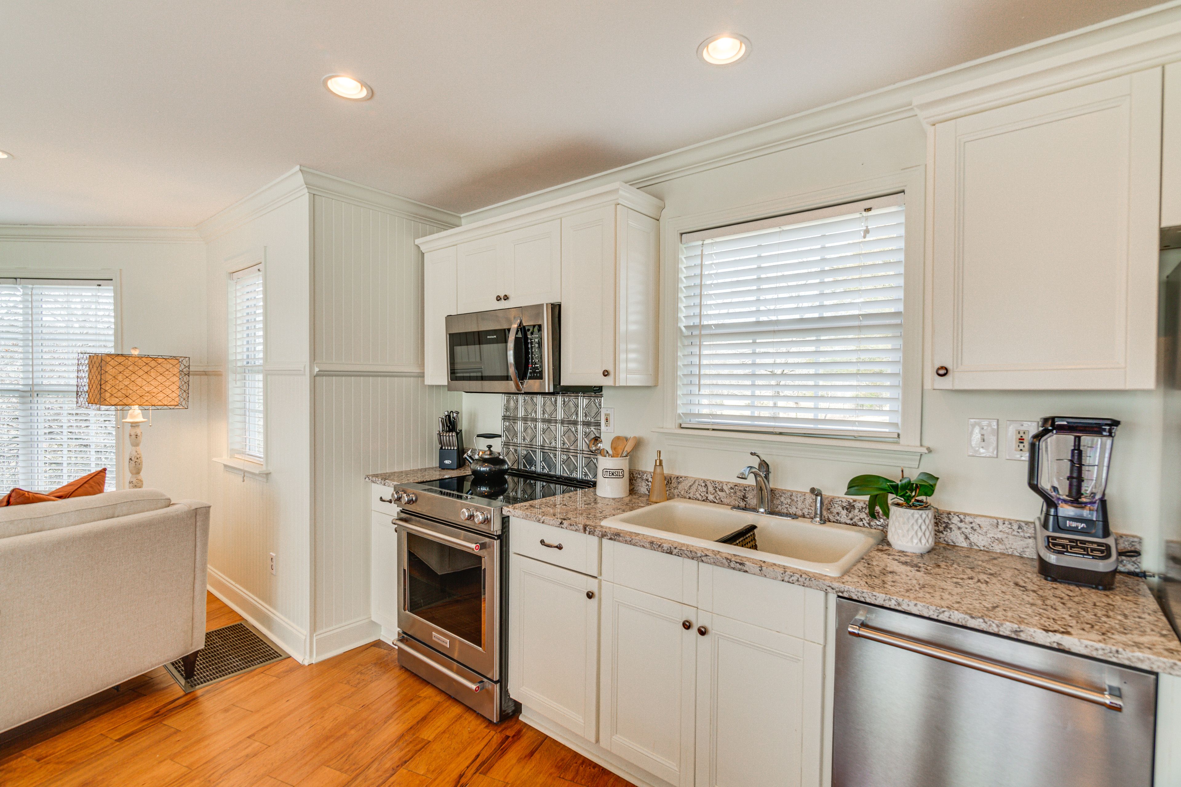 Kitchen | Basic Cooking Essentials | Dishwasher | Drip Coffee Maker