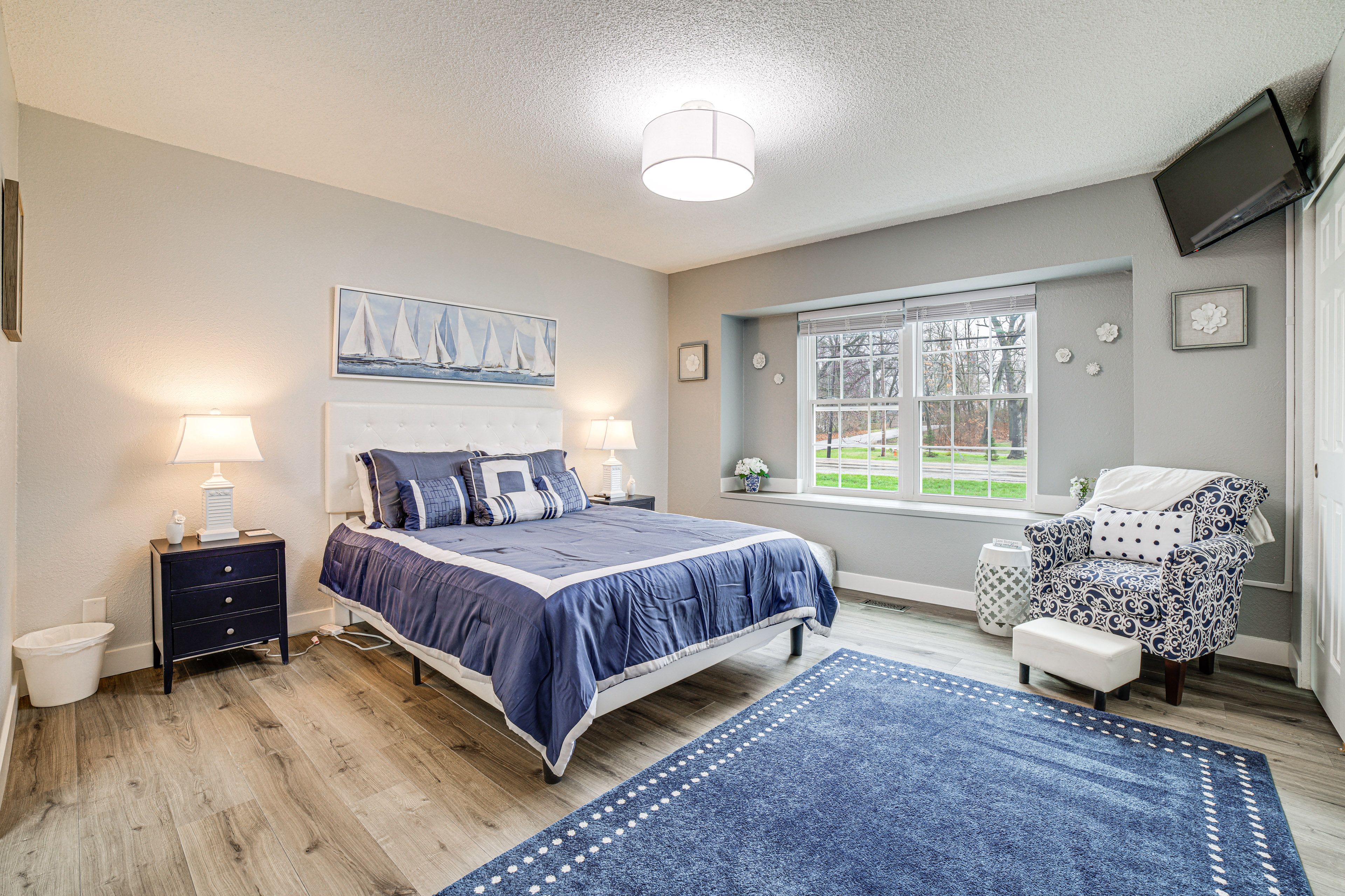 Bedroom 1 | Queen Bed | Linens Provided
