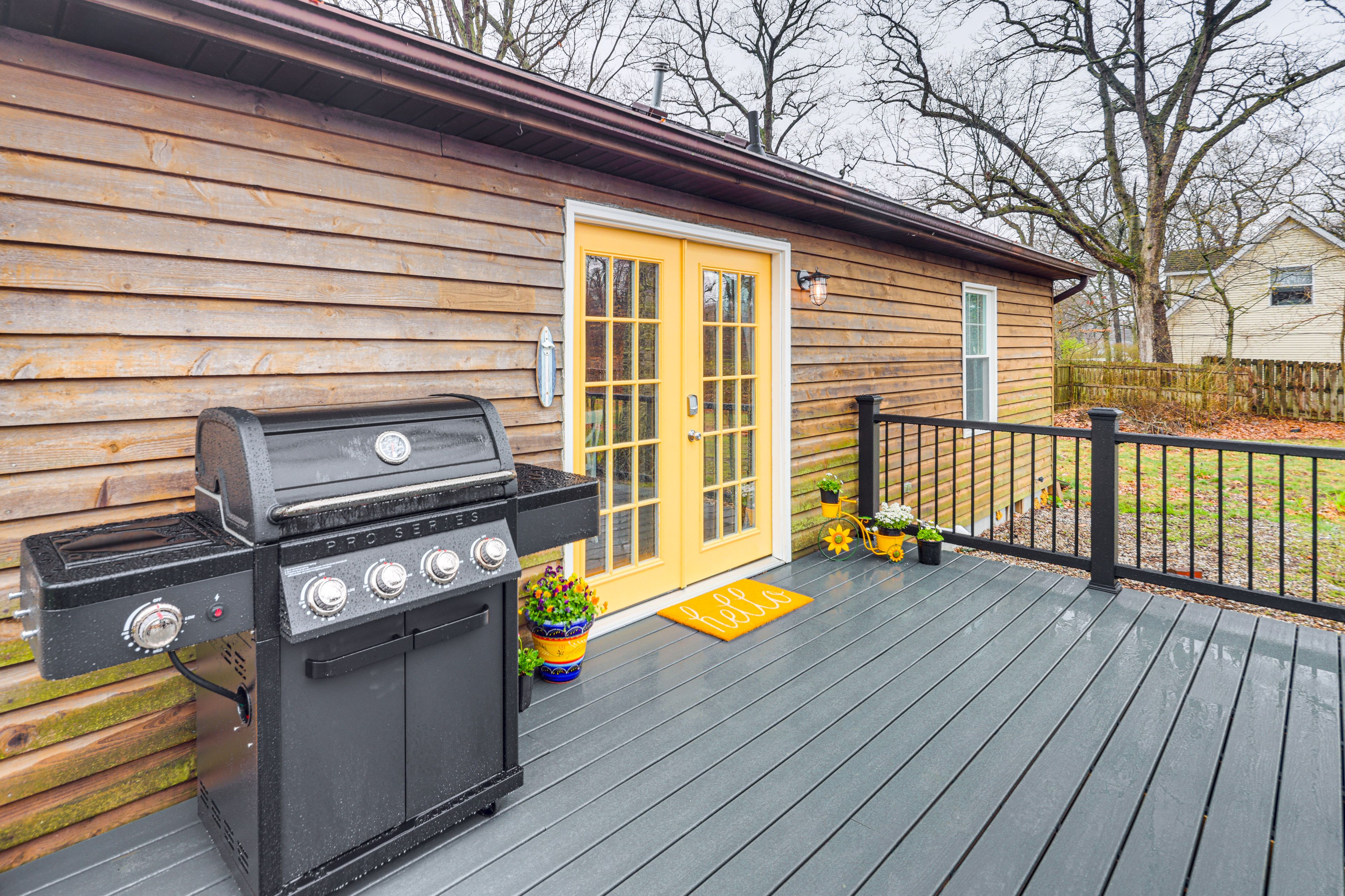 Deck | Gas Grill