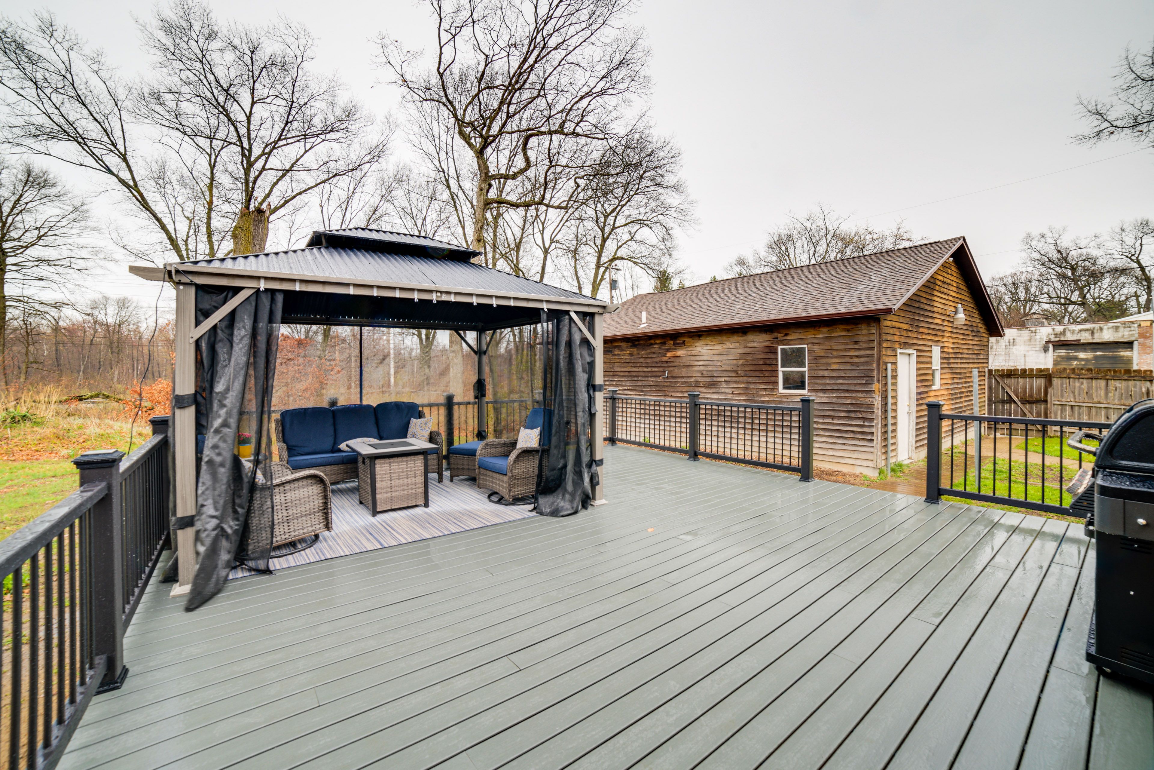 Gazebo | Outdoor Seating