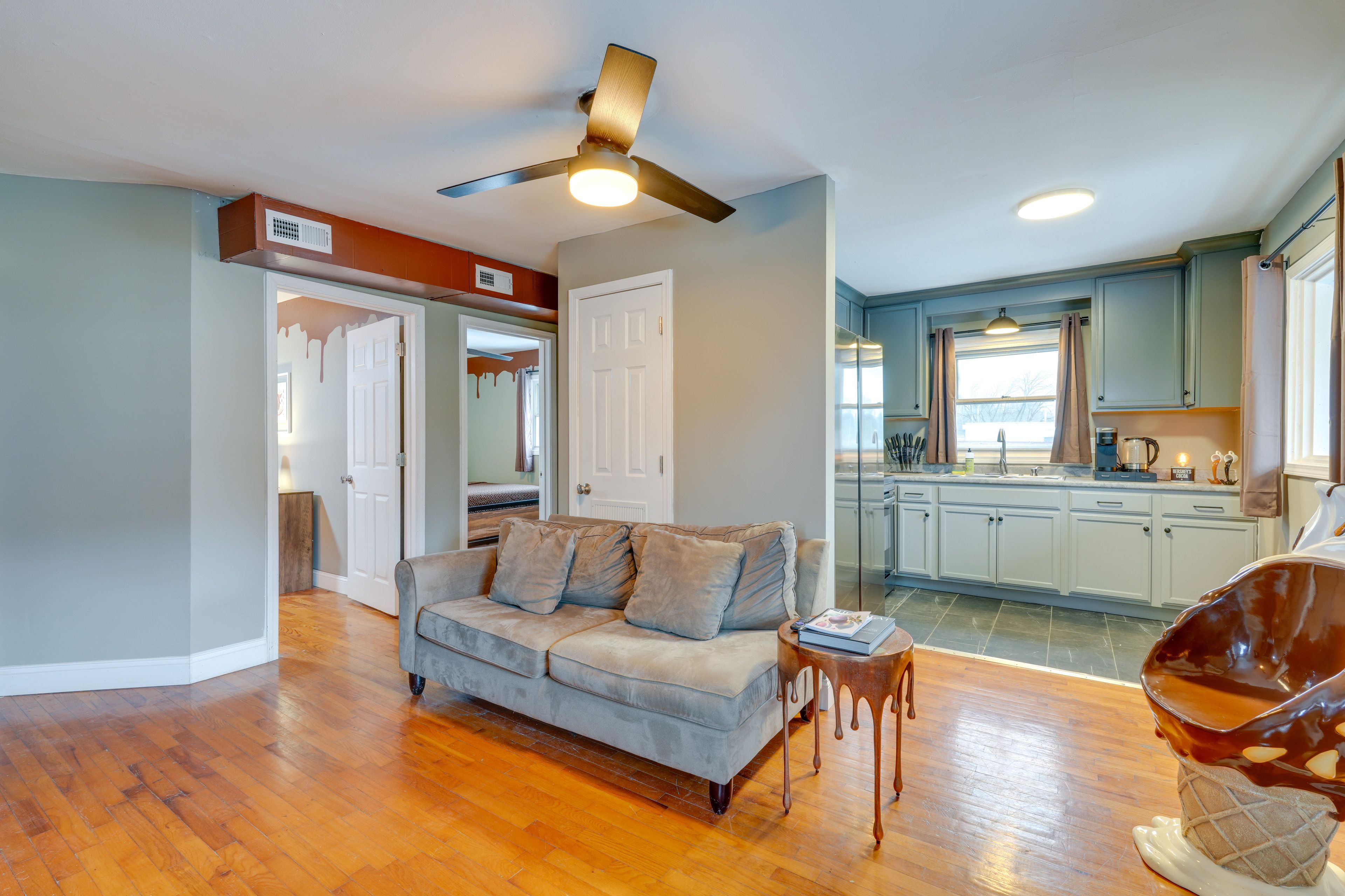 Kingsport Vacation Rental | 2BR | 1BA | 800 Sq Ft | Stairs to Access