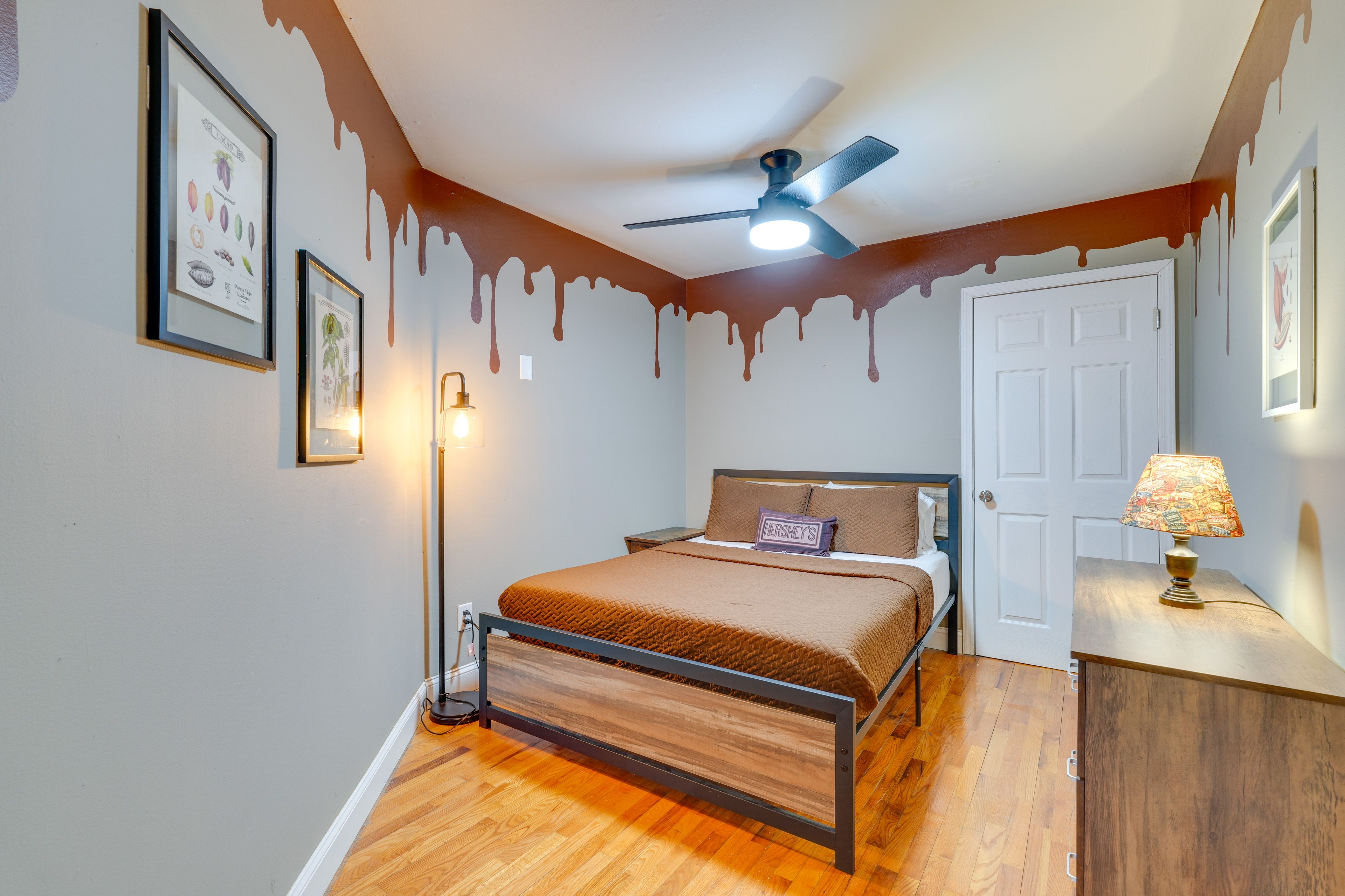 Bedroom 2 | Queen Bed