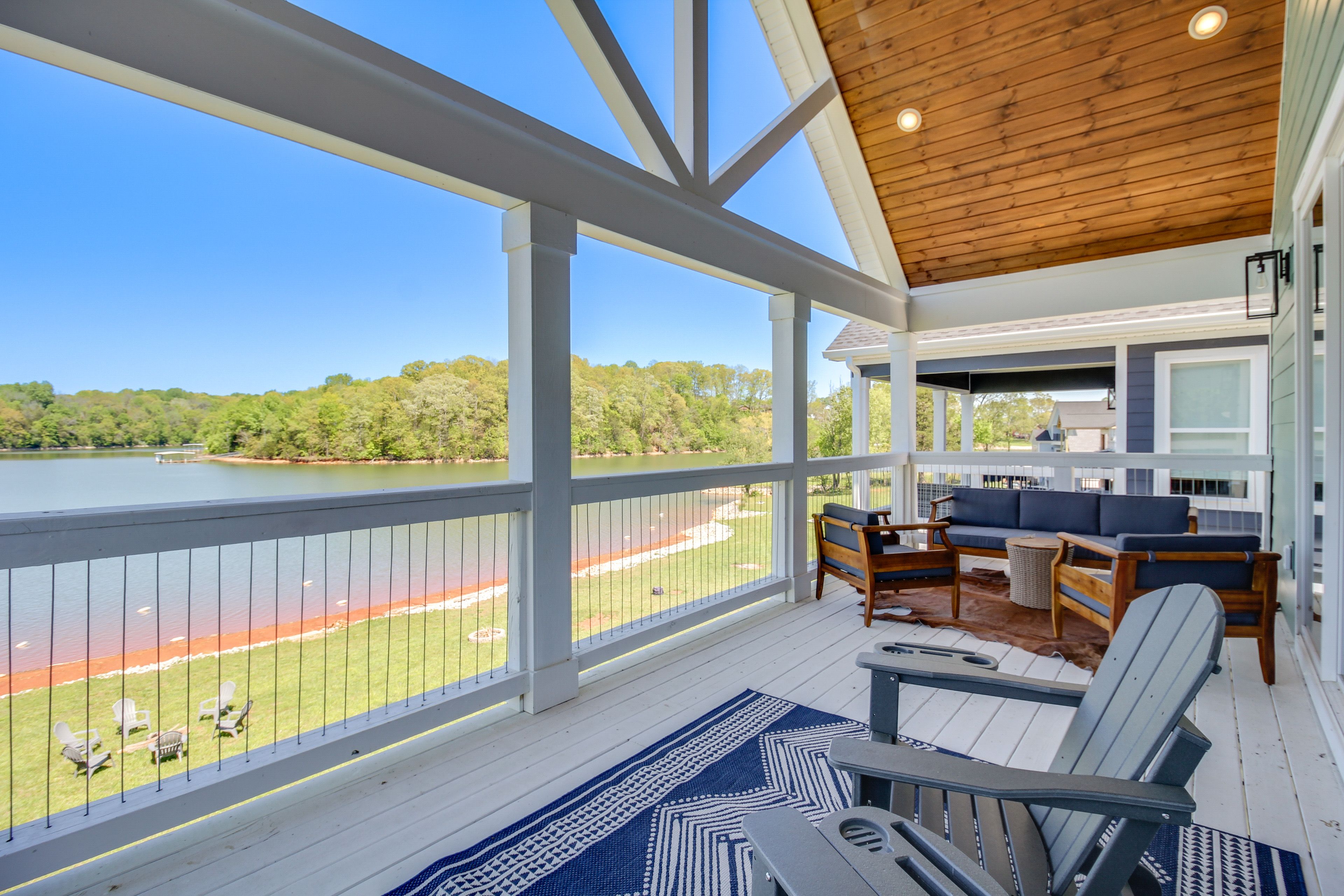 Winchester Vacation Rental | 5BR | 4.5BA | 3 Steps Required | 2,900 Sq Ft