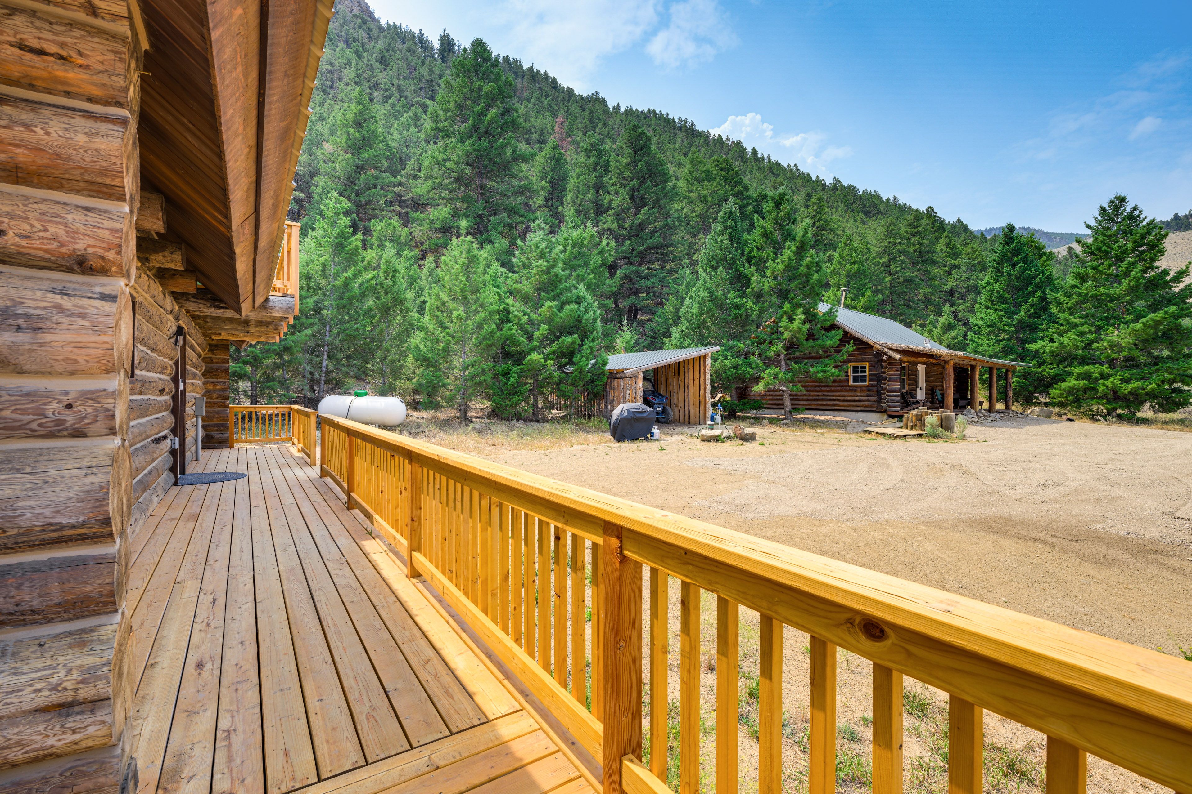 Wraparound Deck