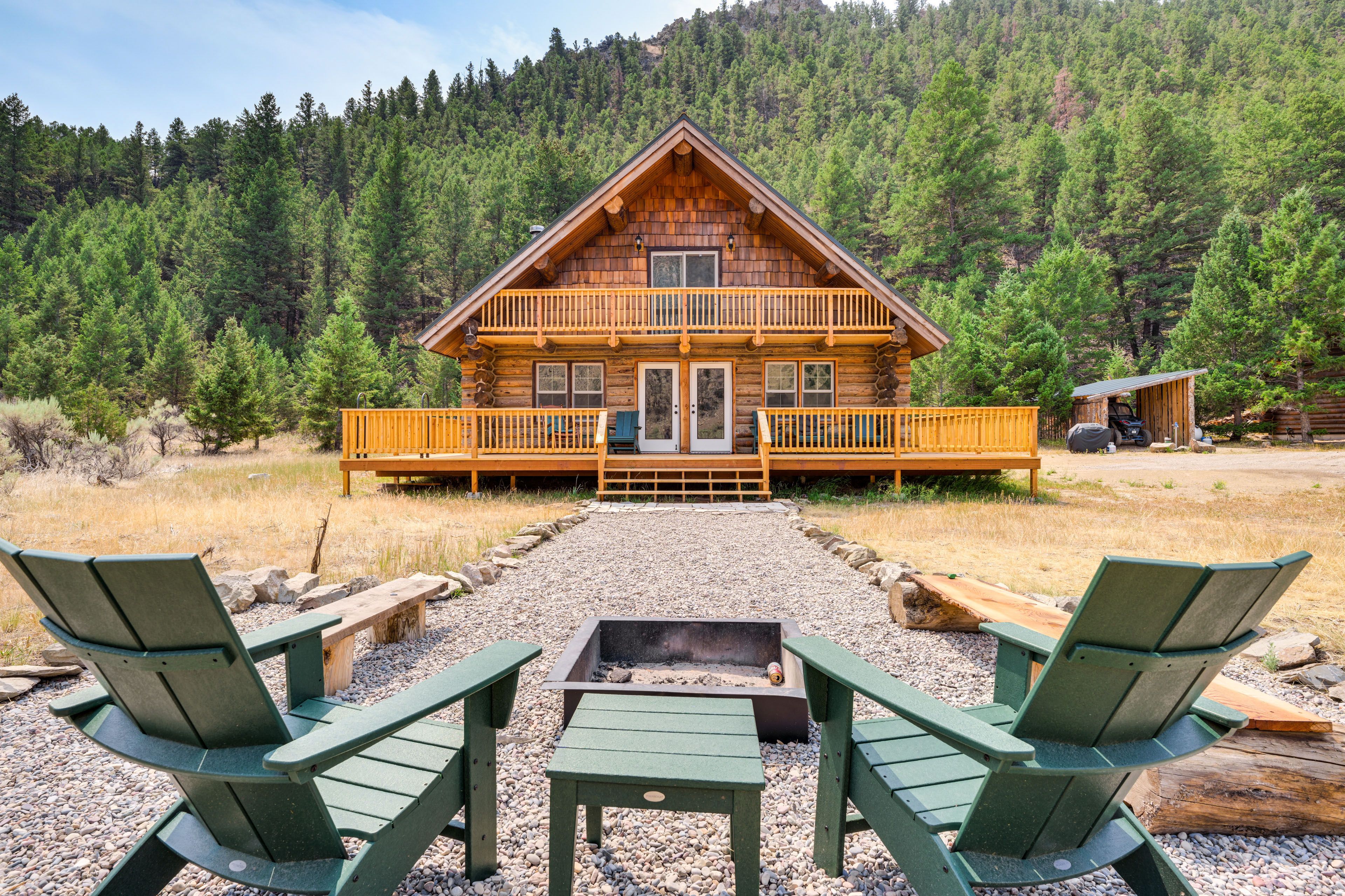 Melrose Vacation Rental | 3BR | 2.5BA | 2,100 Sq Ft | Stairs Required