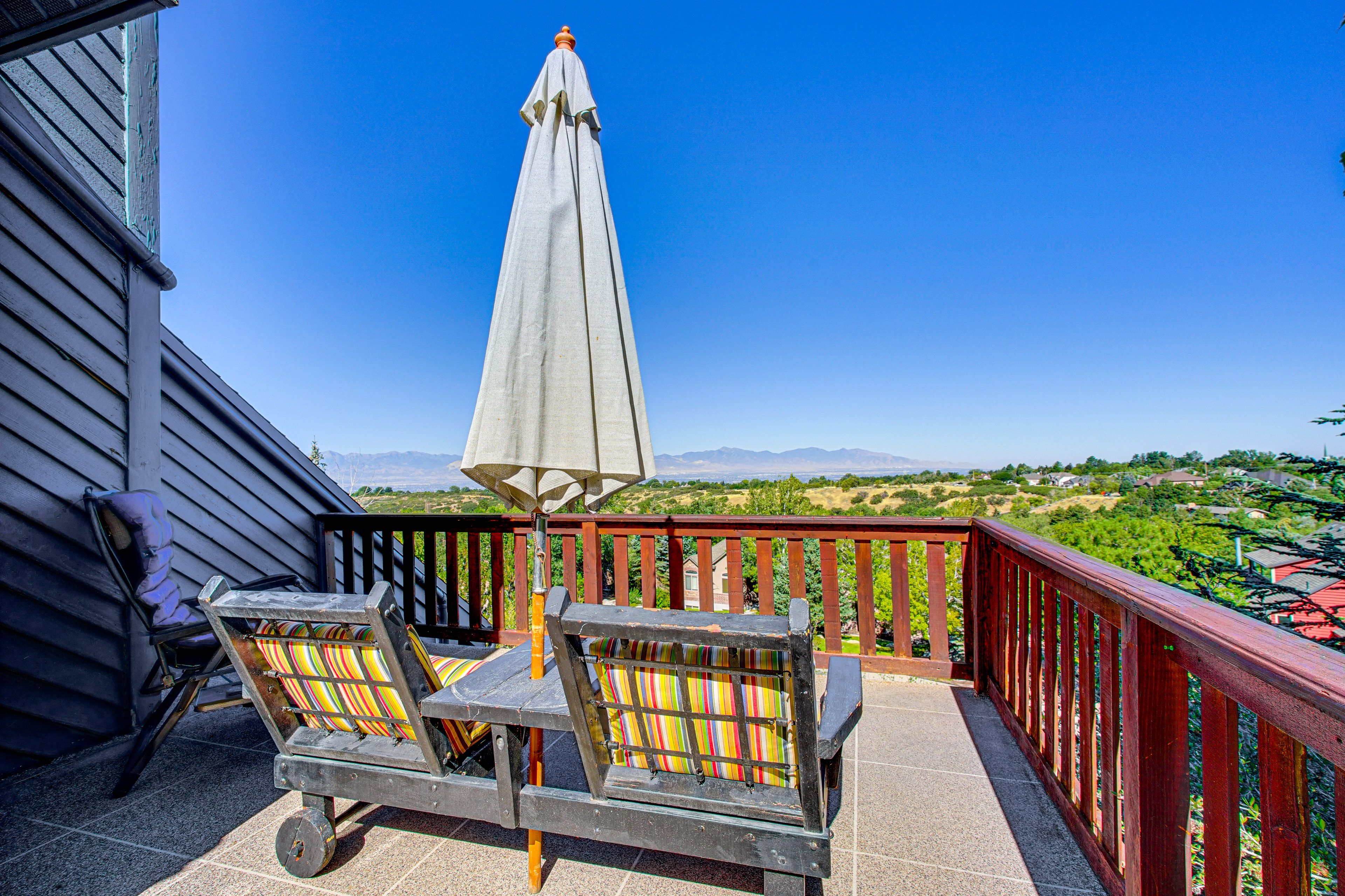 Upper Deck | Surrounding Views