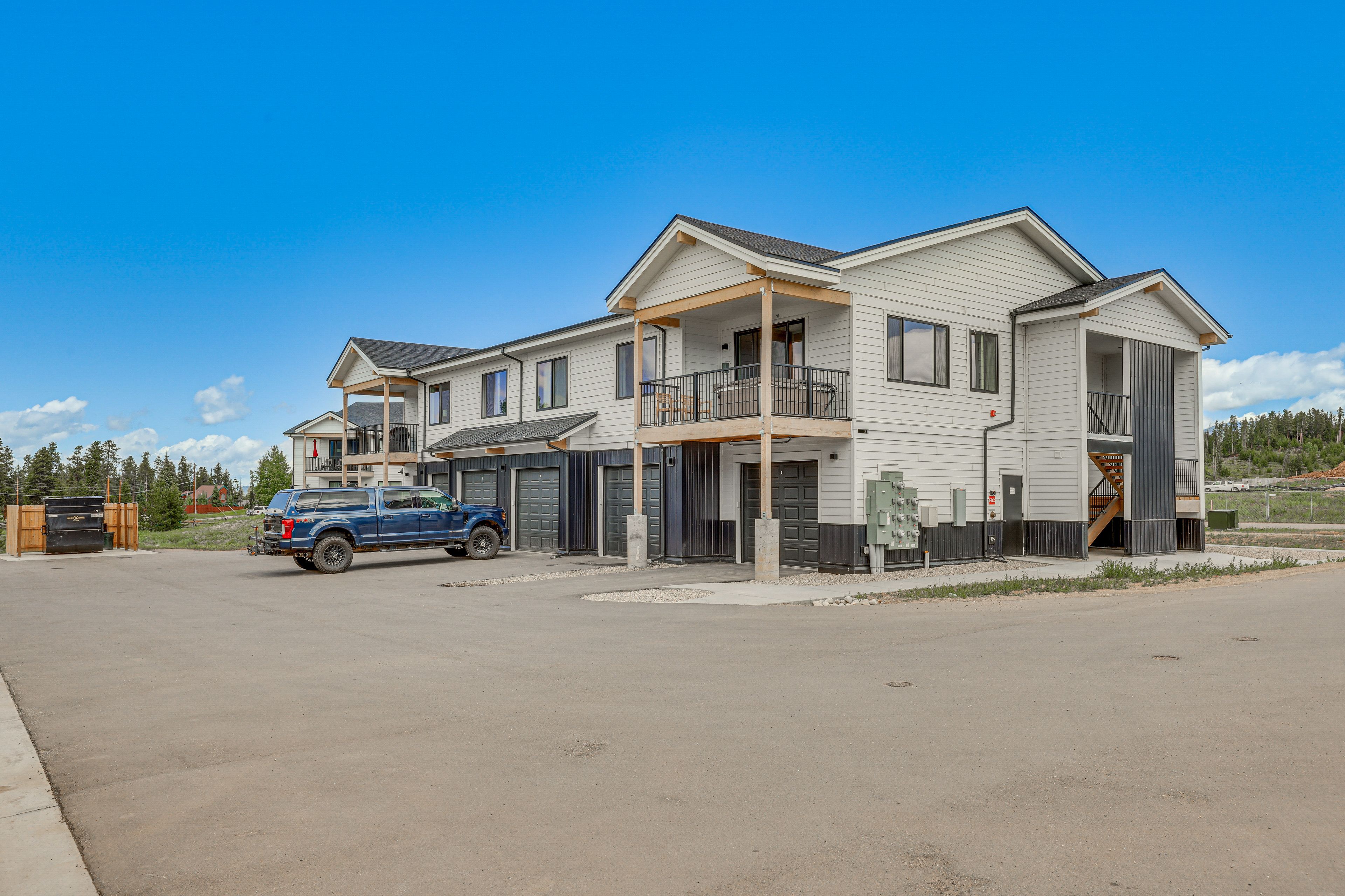 Parking | Driveway (1 Vehicle) | Street Parking | No Garage Access