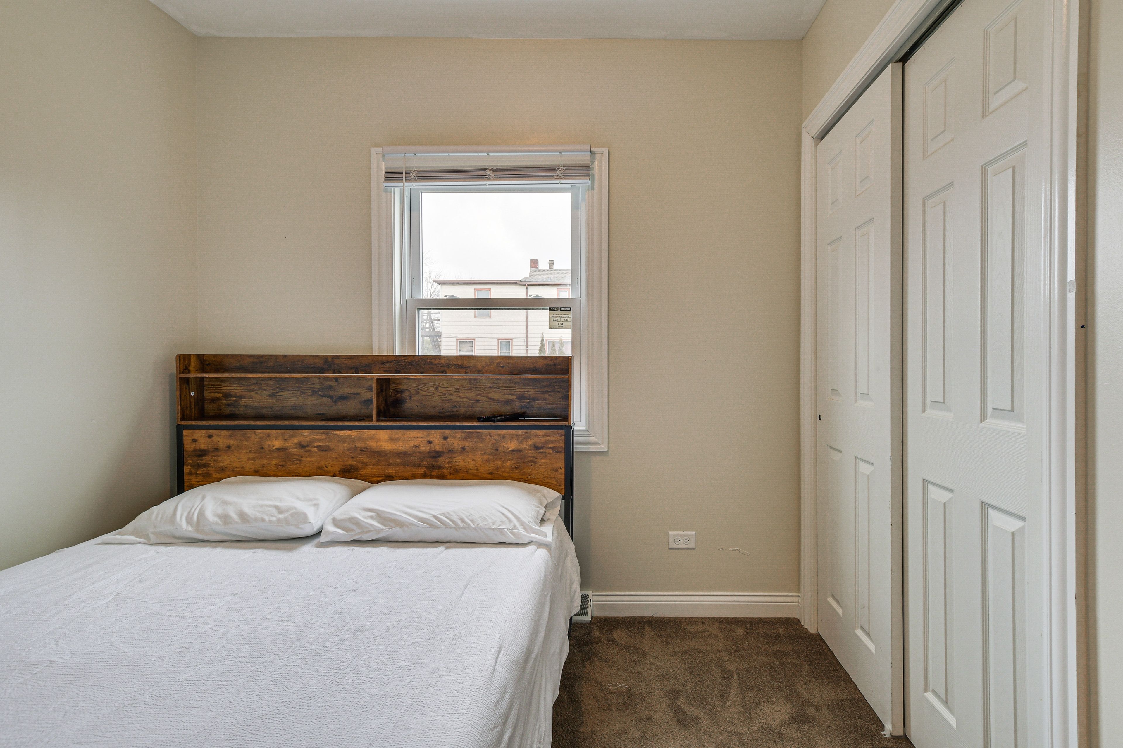 Bedroom 2 | Queen Bed | Smart TV