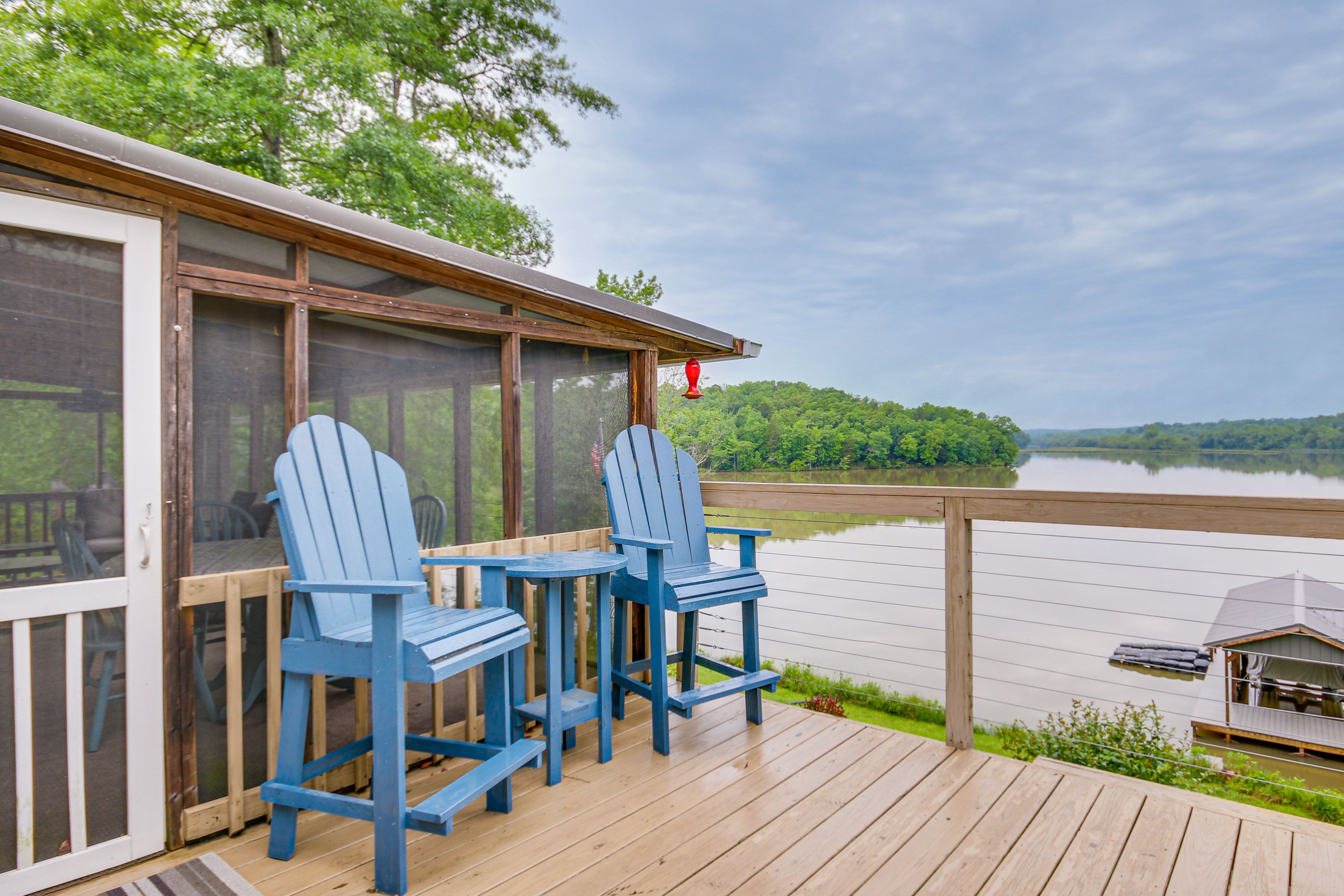 Deck | Outdoor Seating