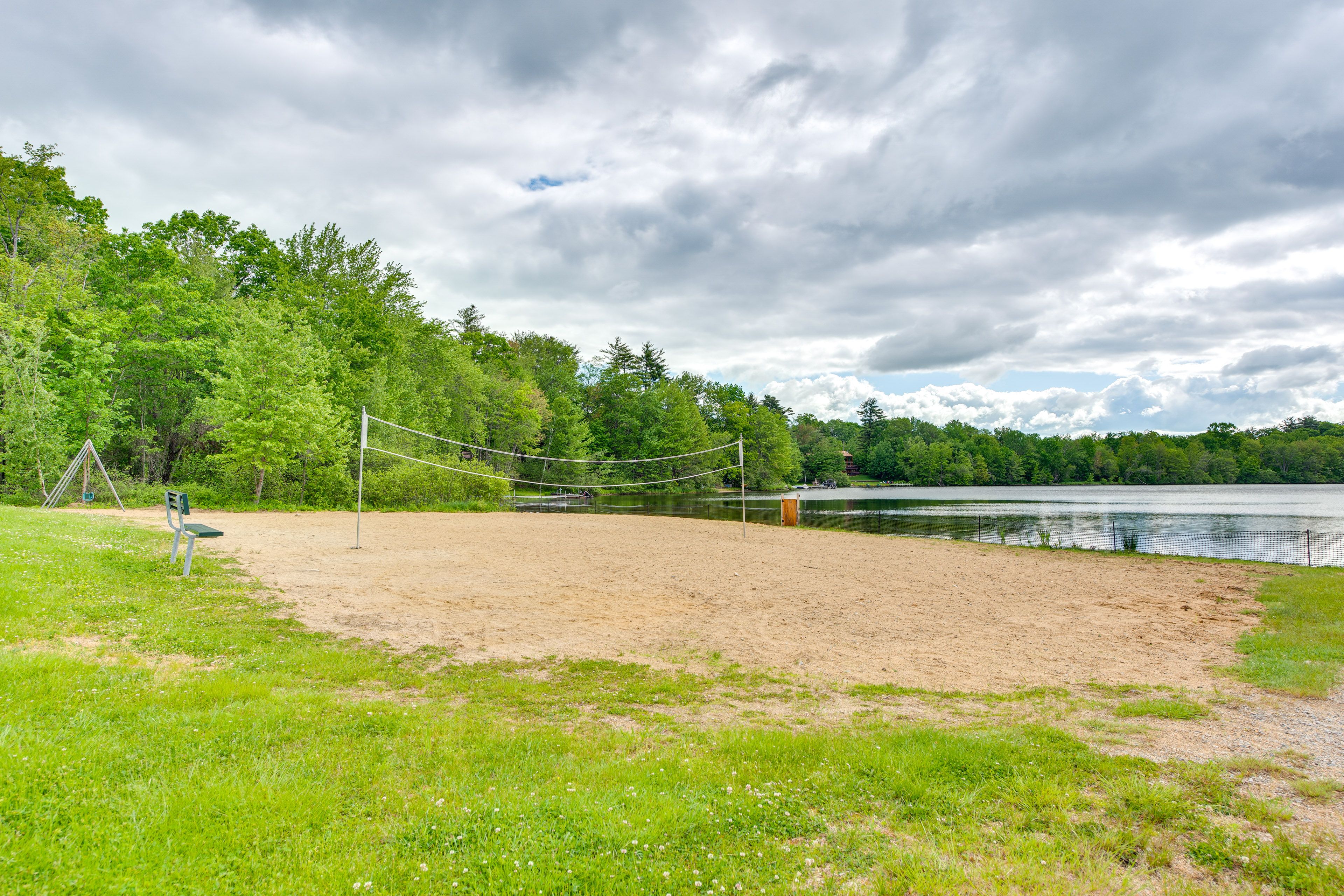 Community Amenities | Lake | Tennis Court