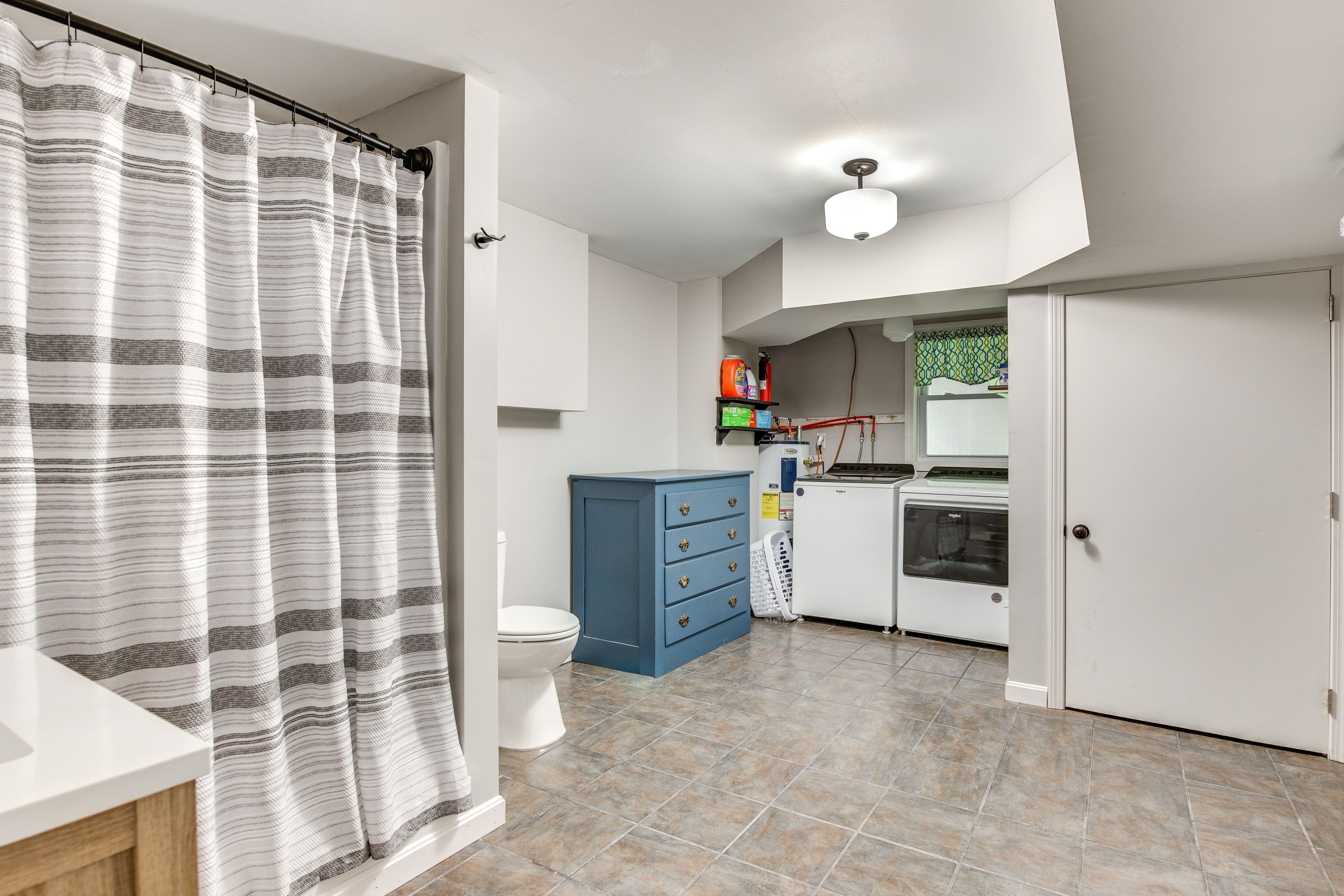 Full Bathroom | Washer & Dryer | 1st Floor