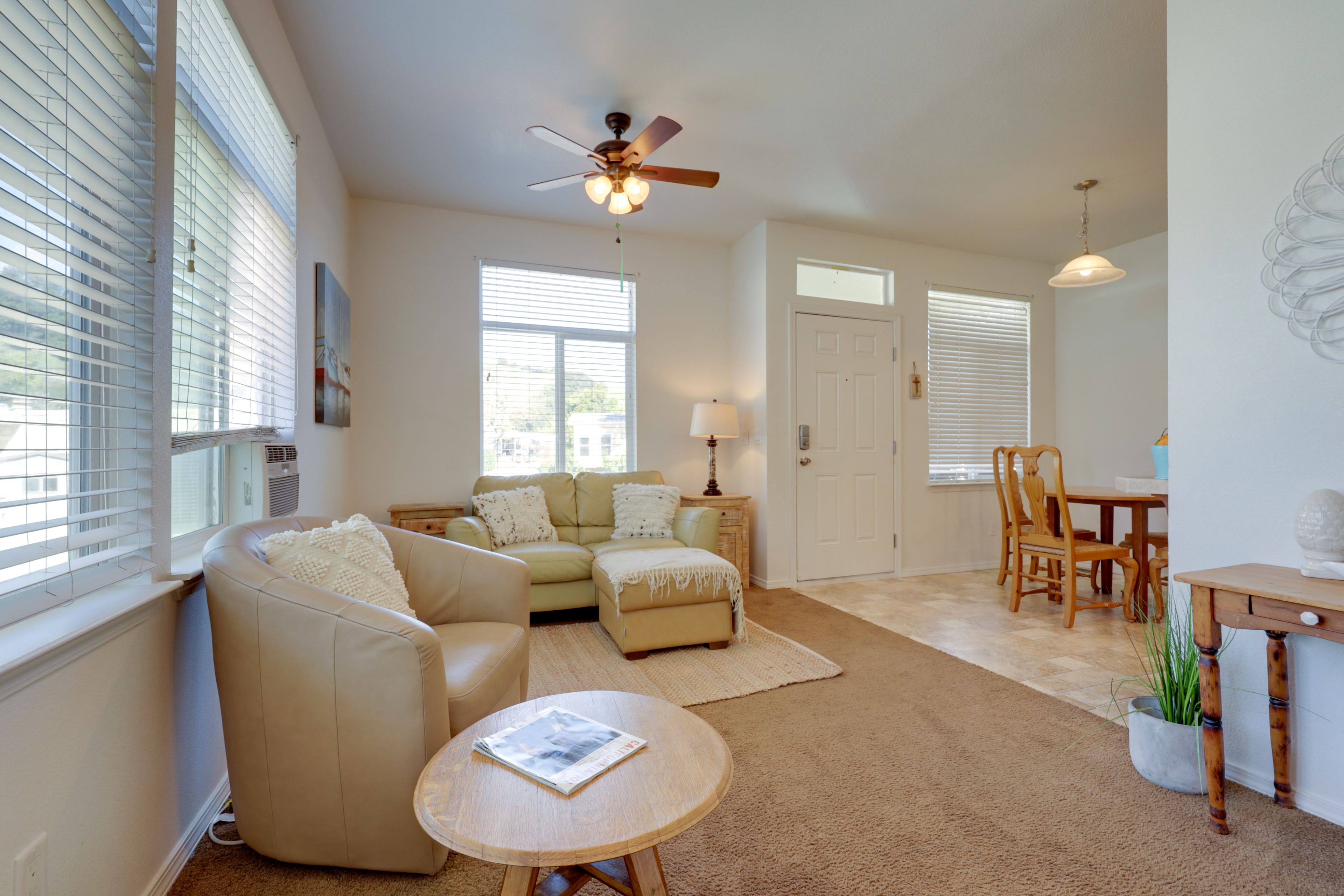 Living Room | Smart TV