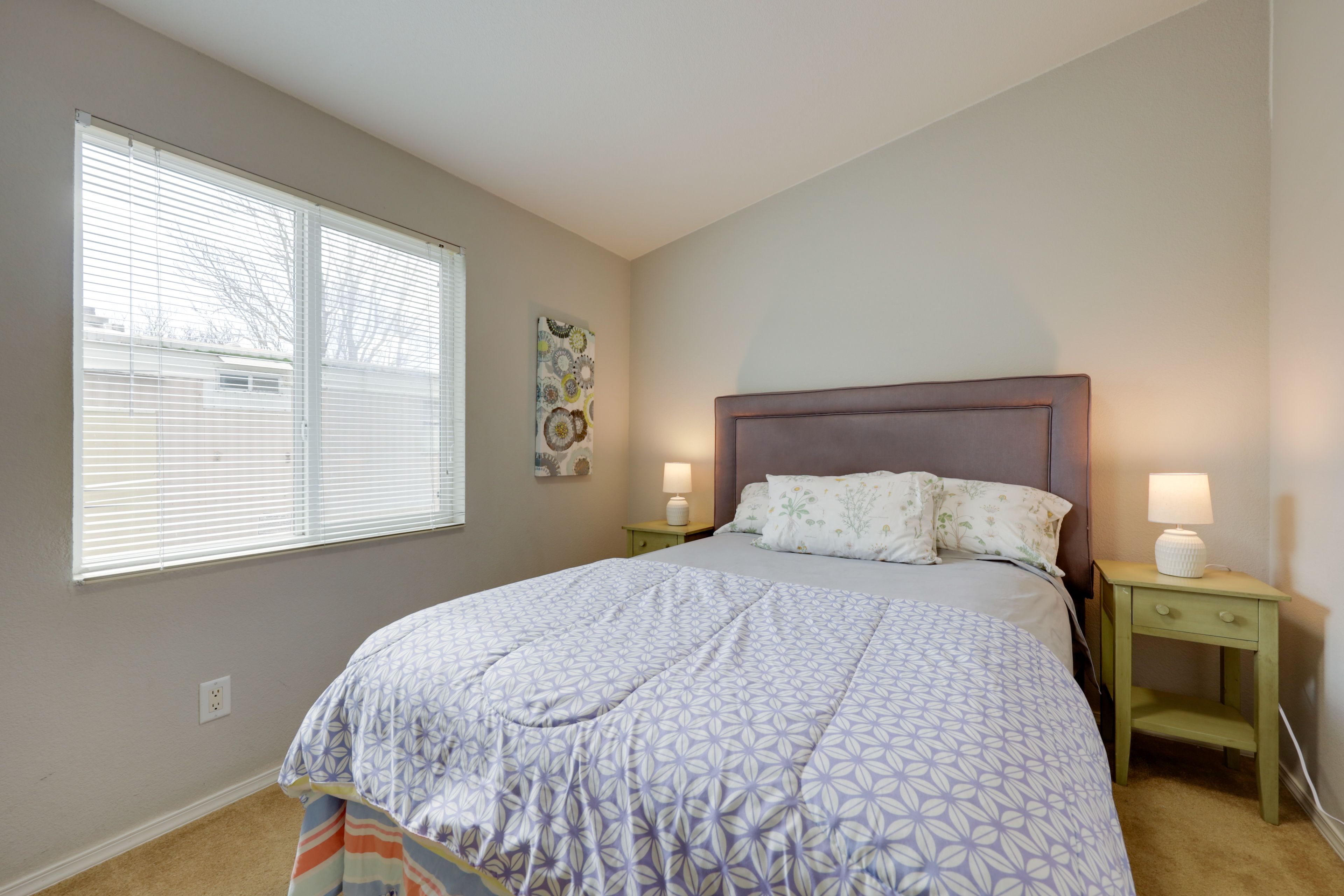 Bedroom 2 | Queen Bed