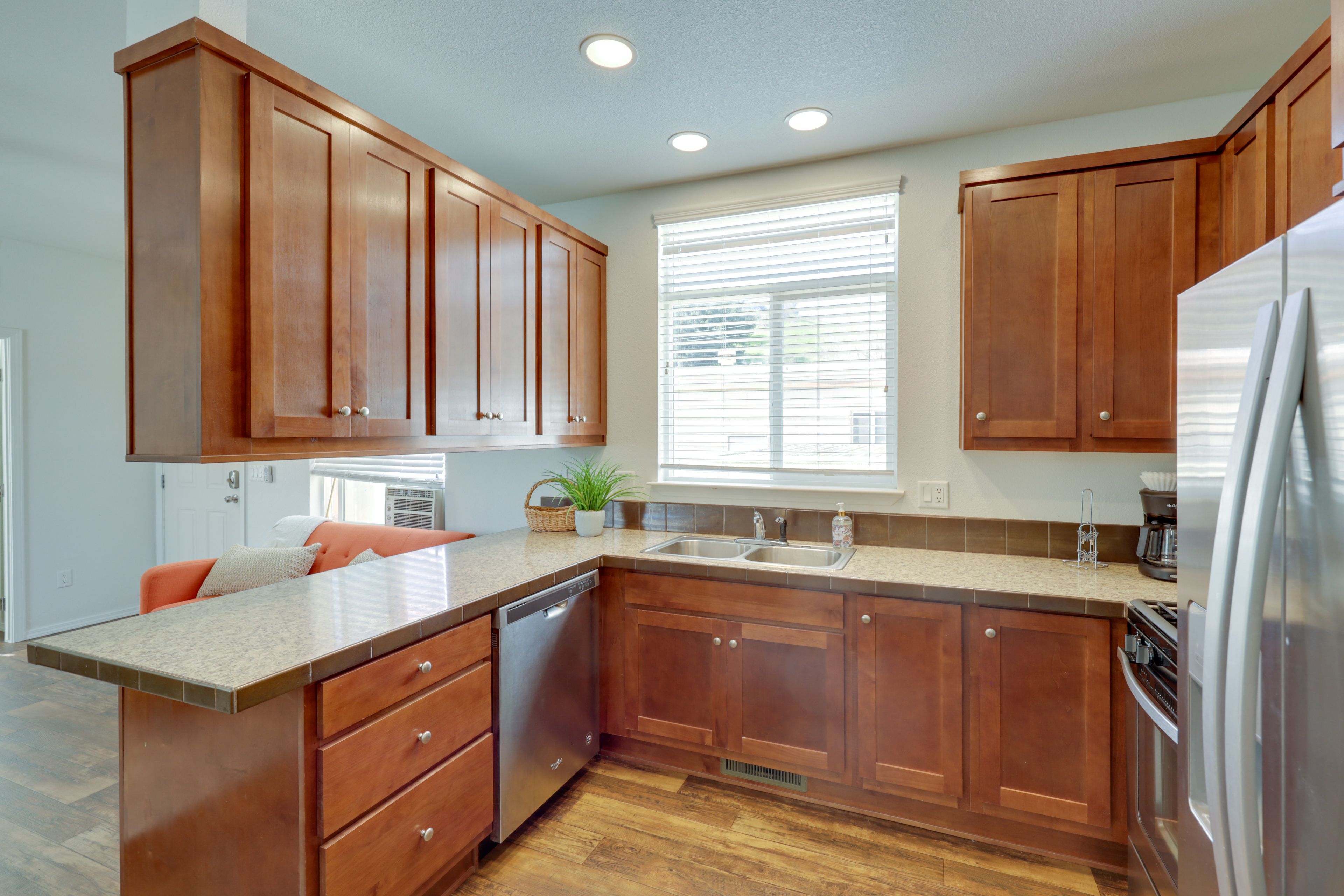 Kitchen | Cooking Basics | Drip Coffee Maker | Toaster