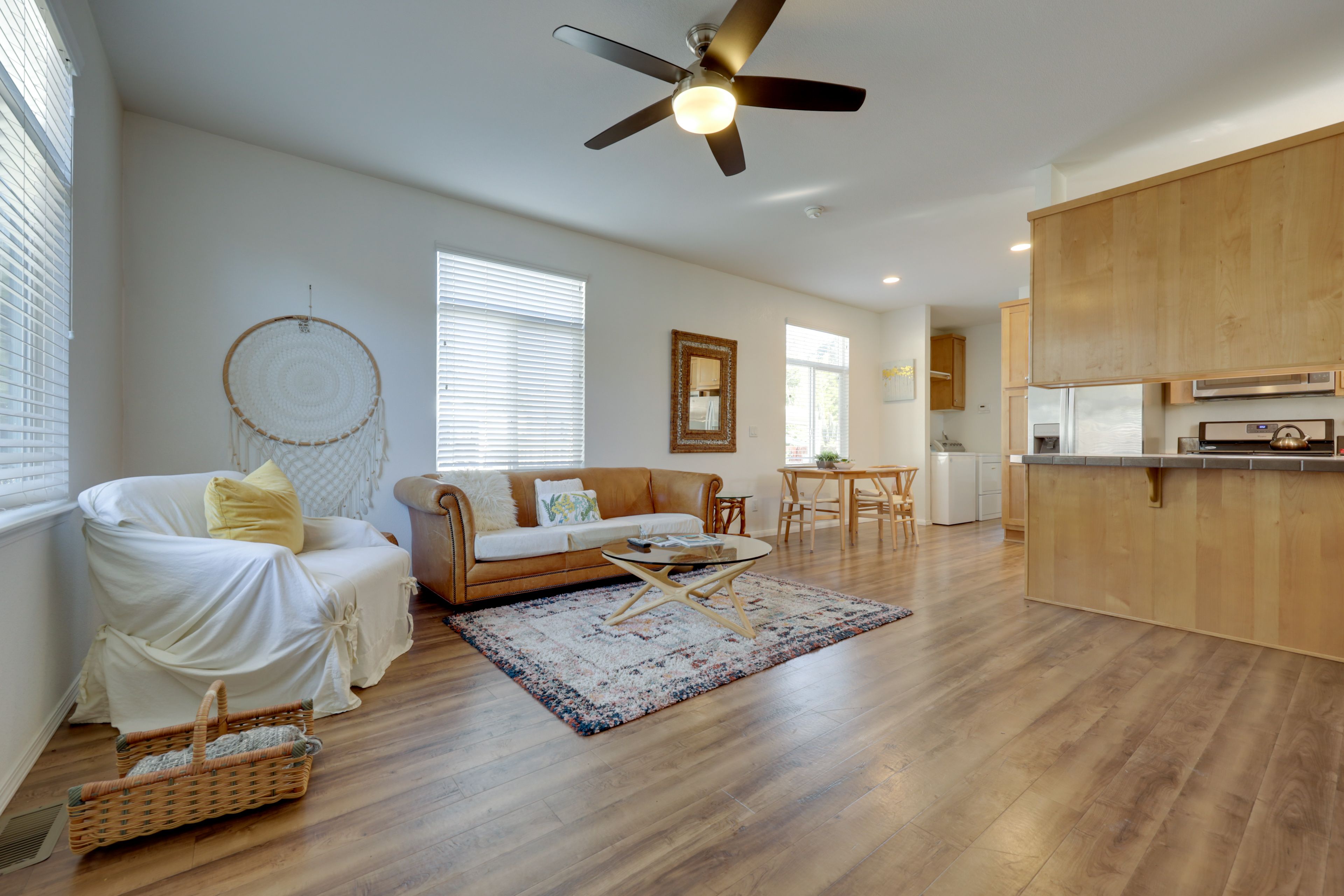 Living Room | Smart TV