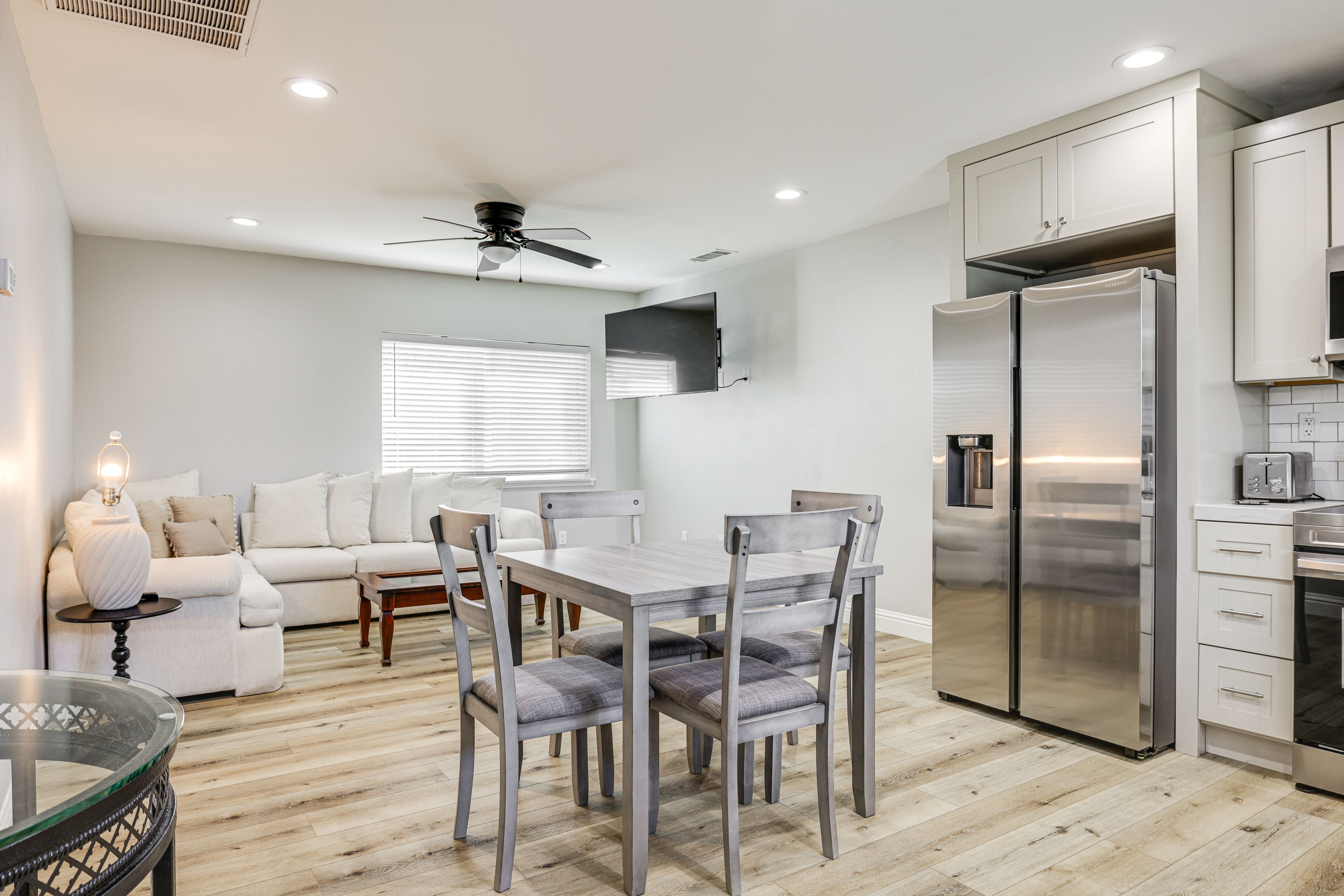 Dining | Dishware & Flatware Provided