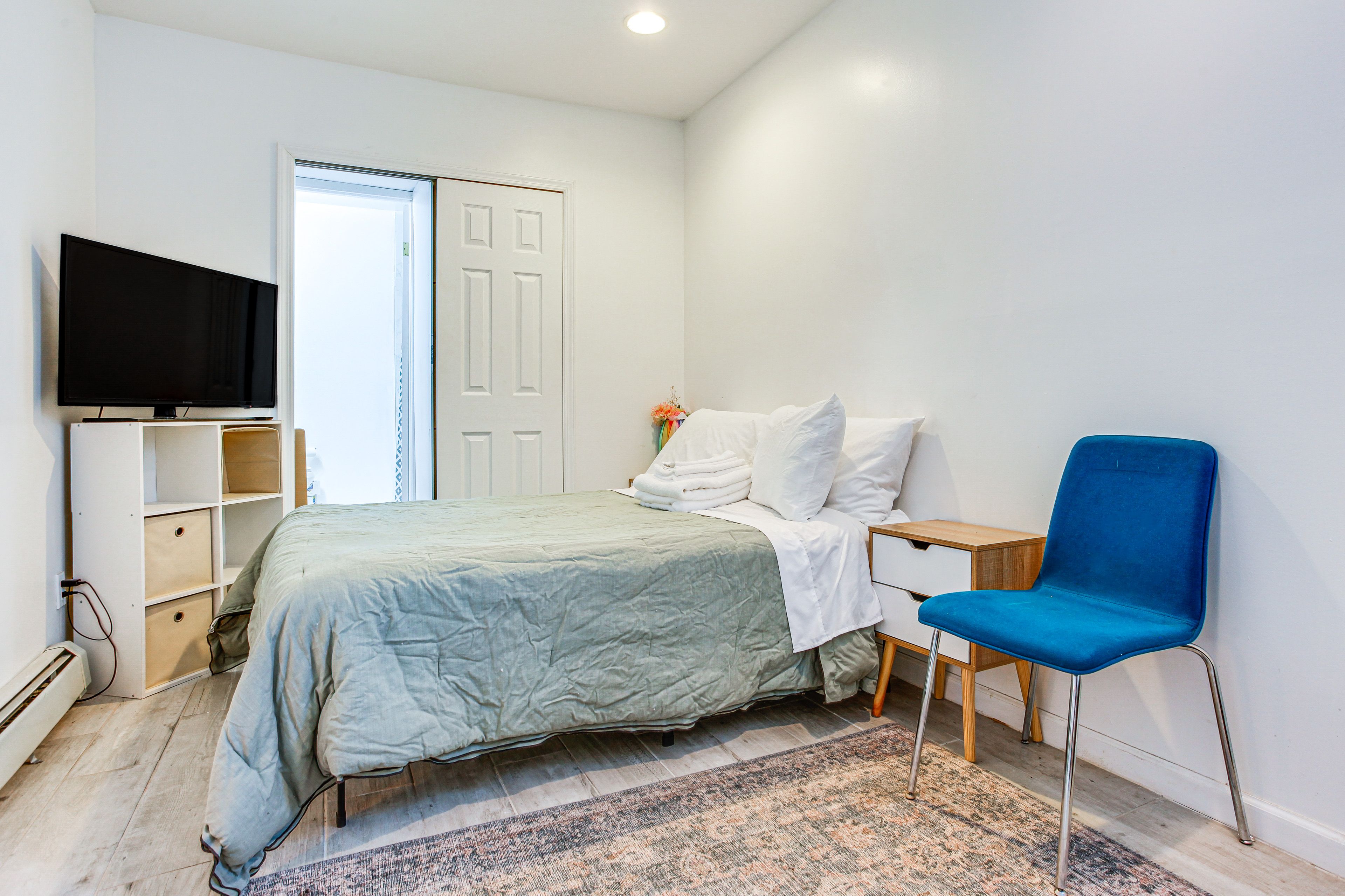 Bedroom 1 (Detached) | Queen Bed | Flat-Screen TV | Microwave | Mini Fridge