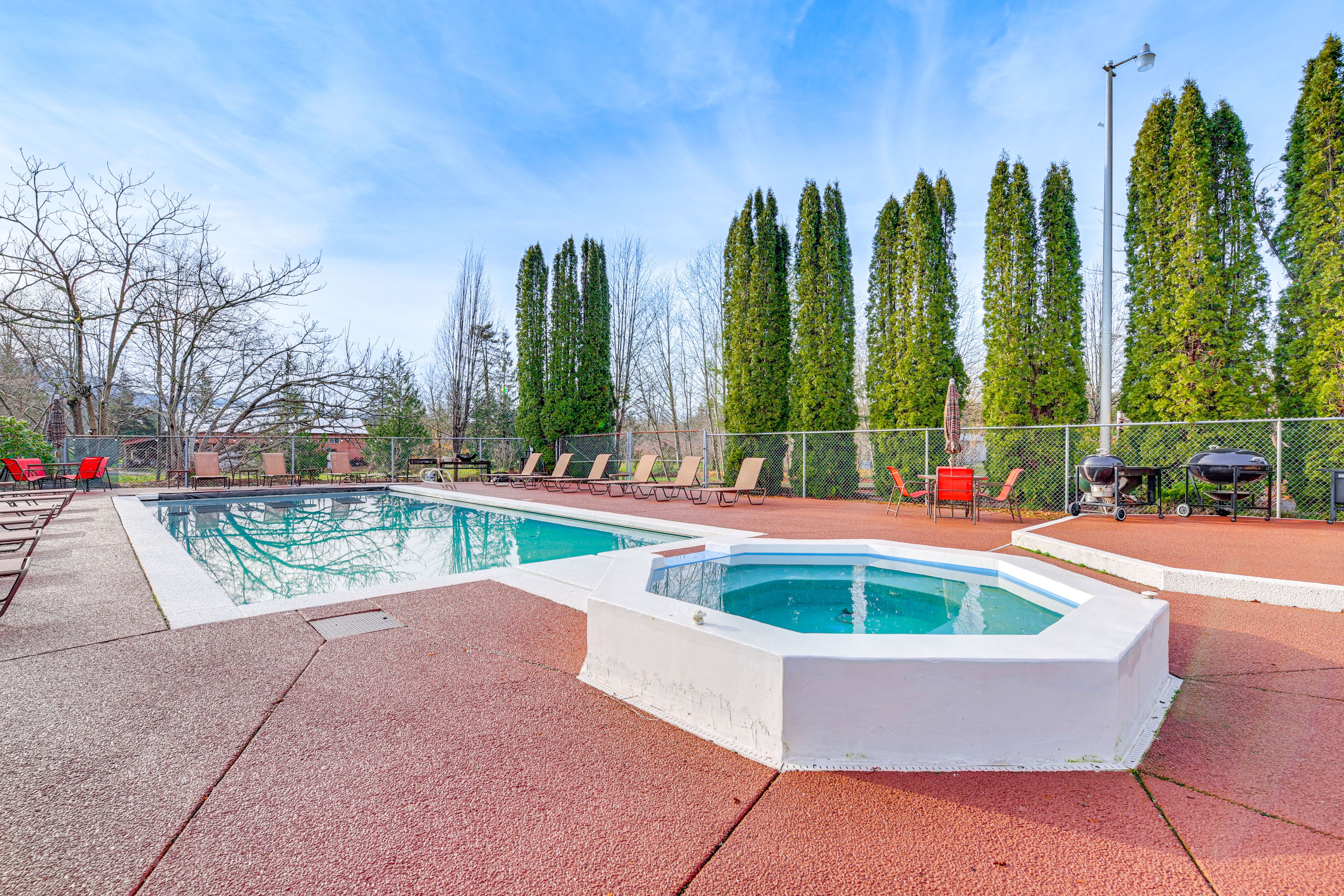 Private Outdoor Pool (Seasonal, Open May 15th-Oct 30th)