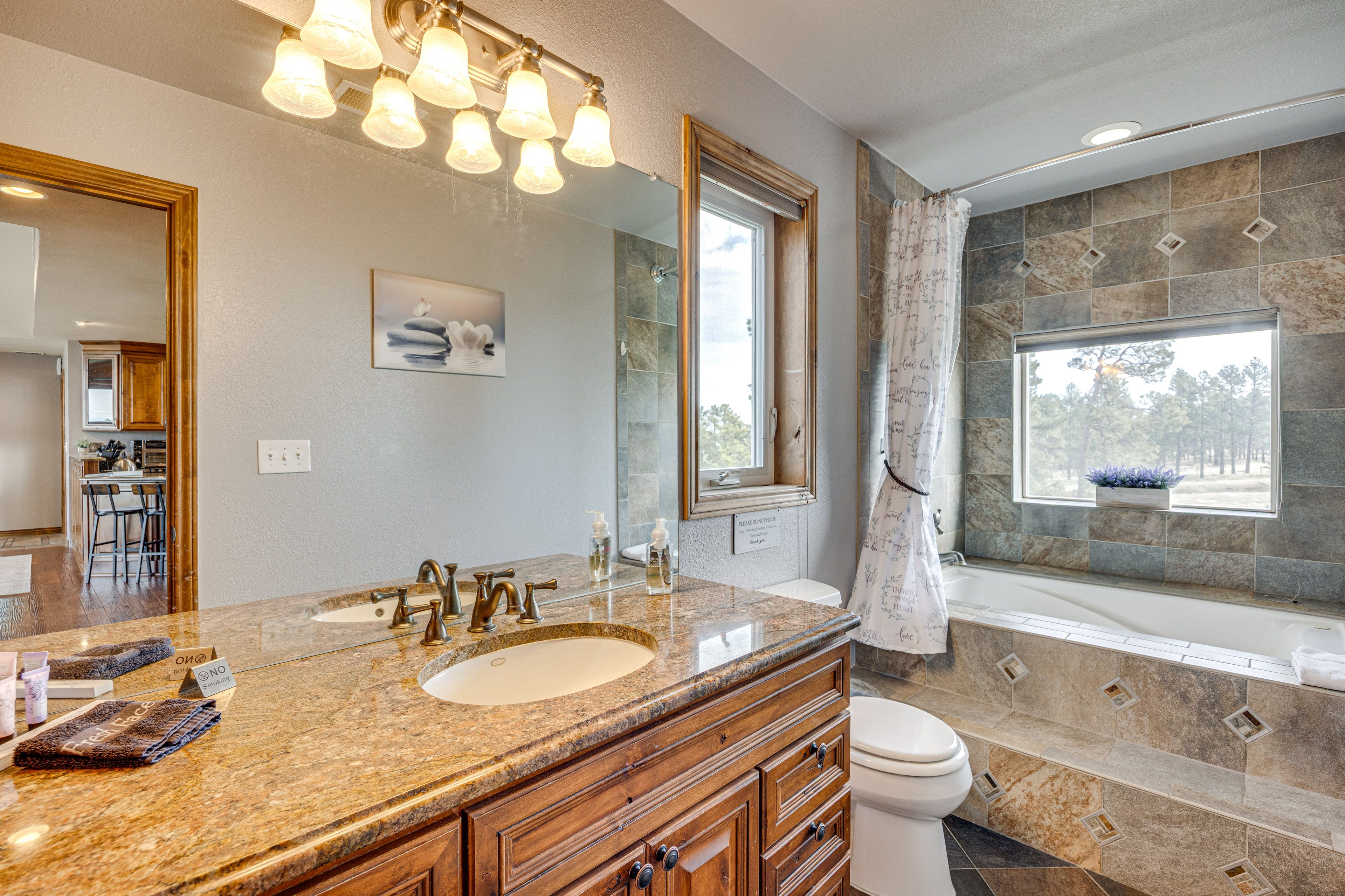 Full Bathroom | 1st Floor