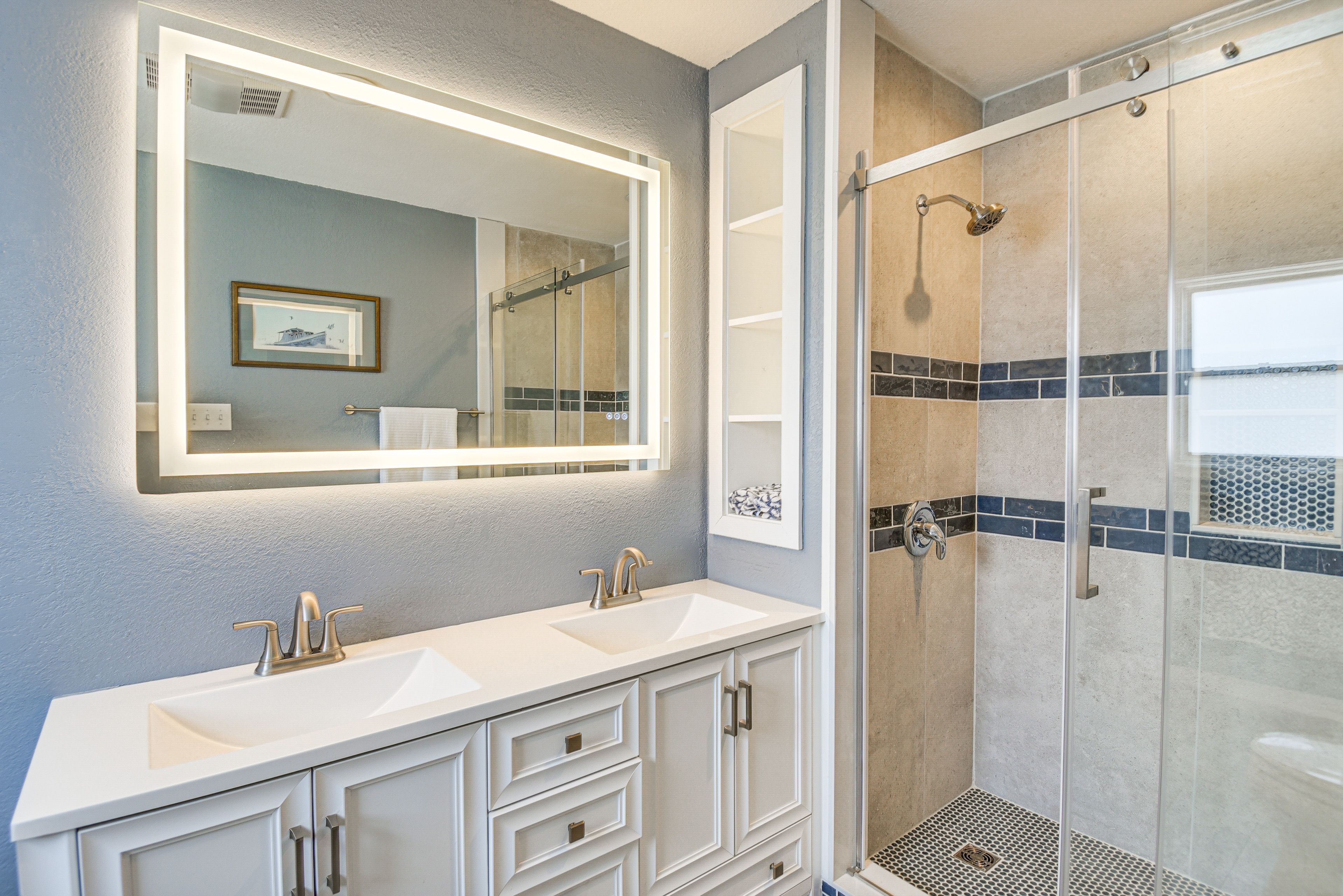 Full Bathroom | Complimentary Toiletries