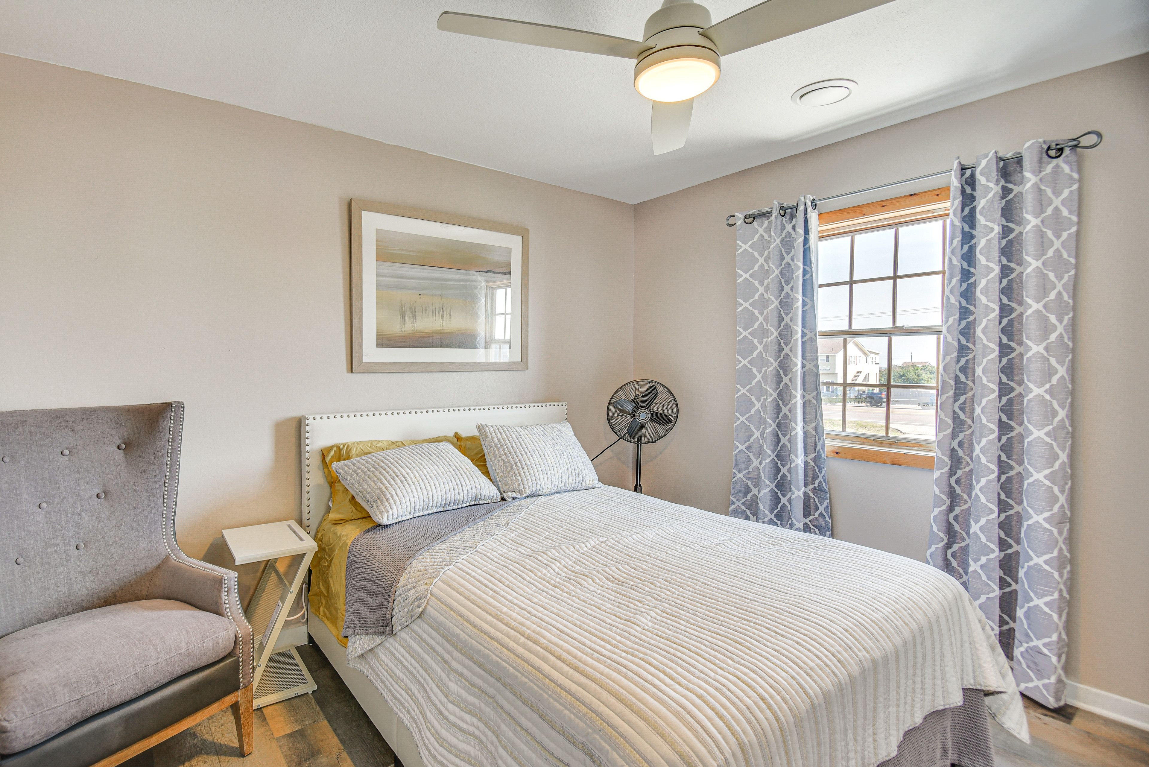 Bedroom 2 | Queen Bed | Smart TV w/ Cable