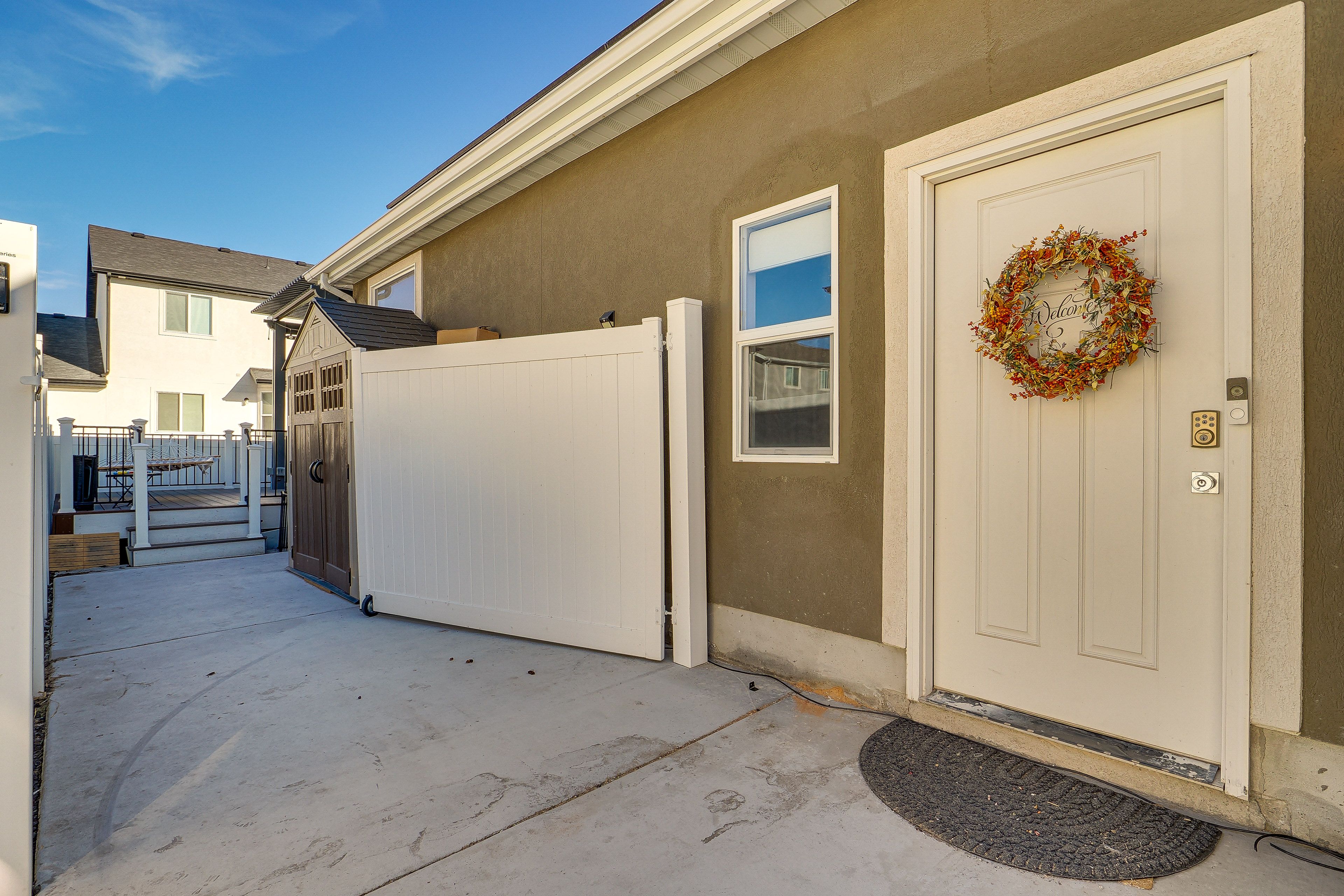 Studio Exterior | Keyless Entry