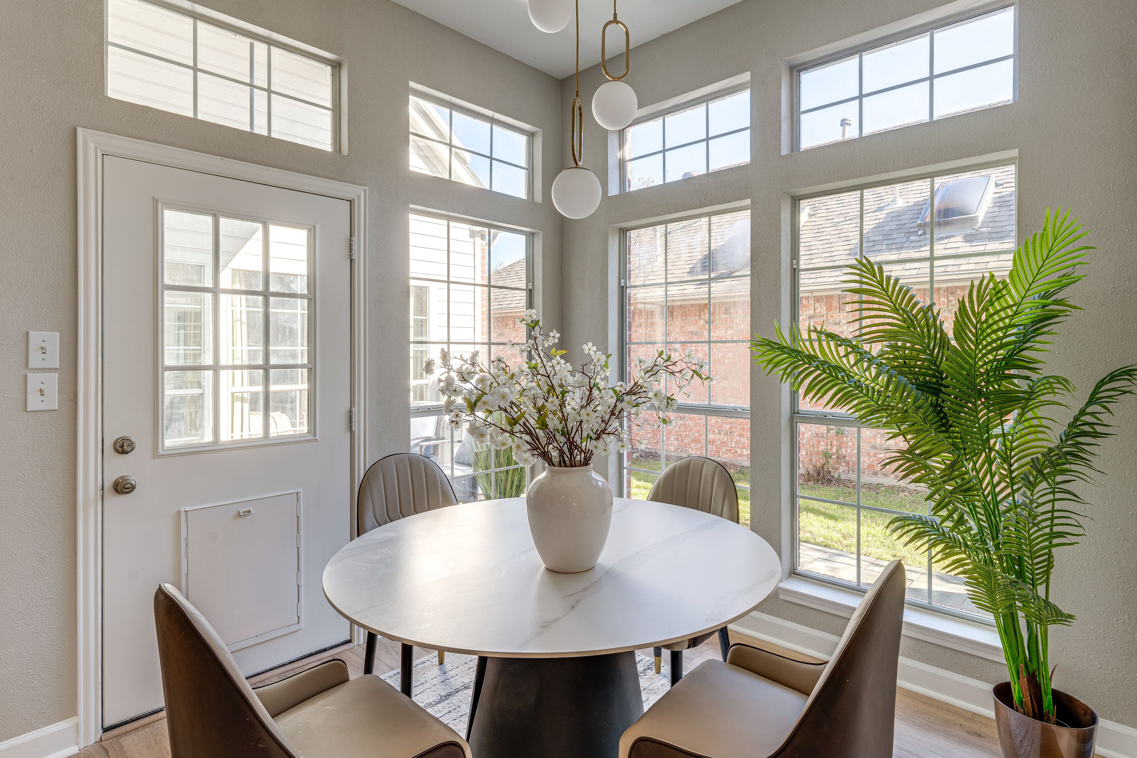 Dining Area | Dining Table | Dishware/Flatware