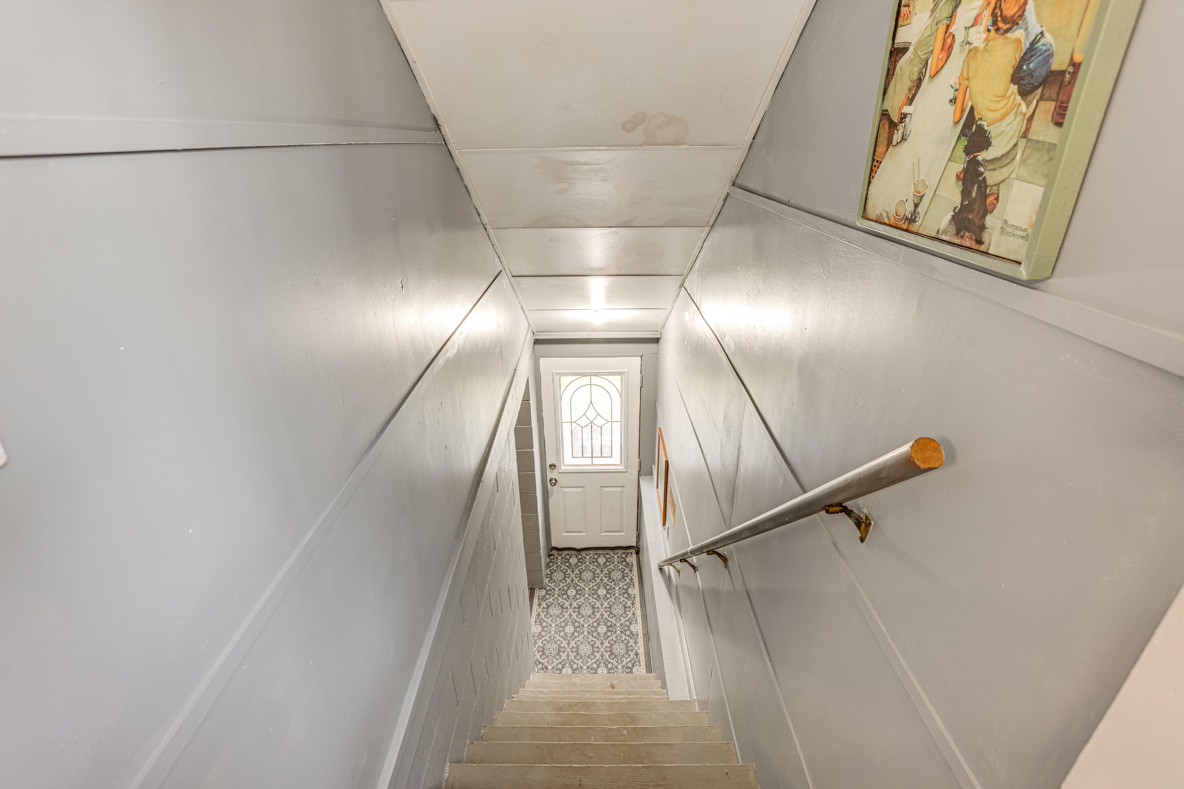 Staircase | Main Floor