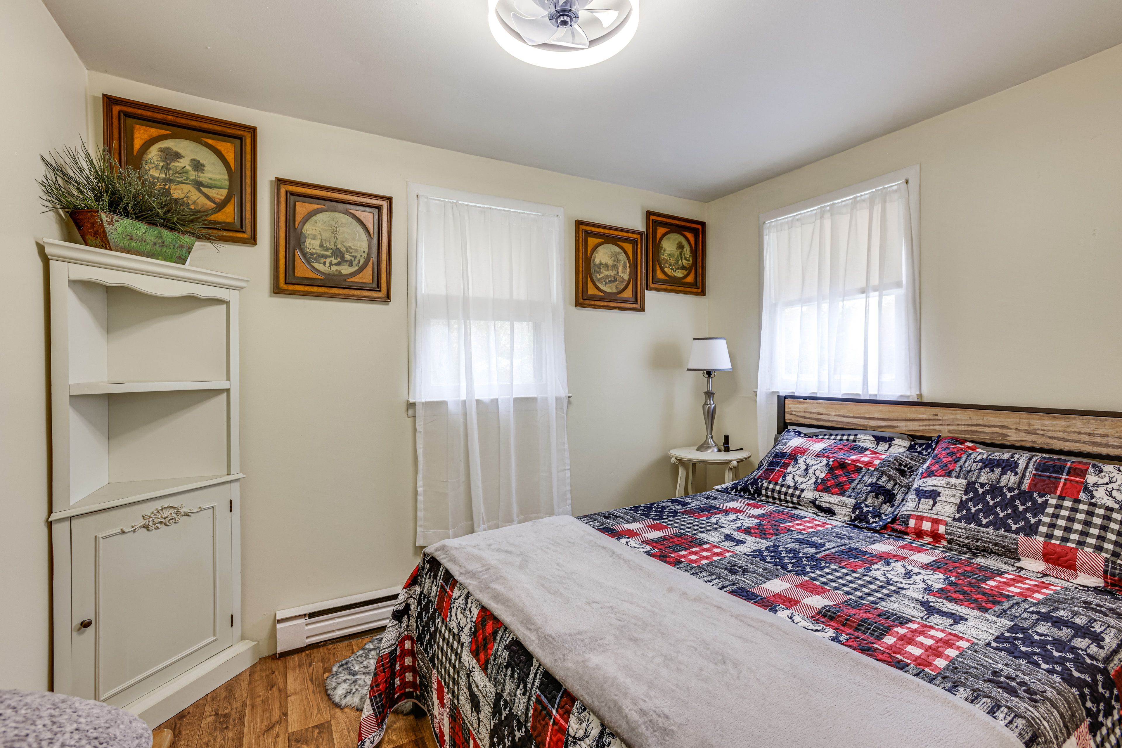 Bedroom 1 | Full Bed | Linens Provided | Main Floor
