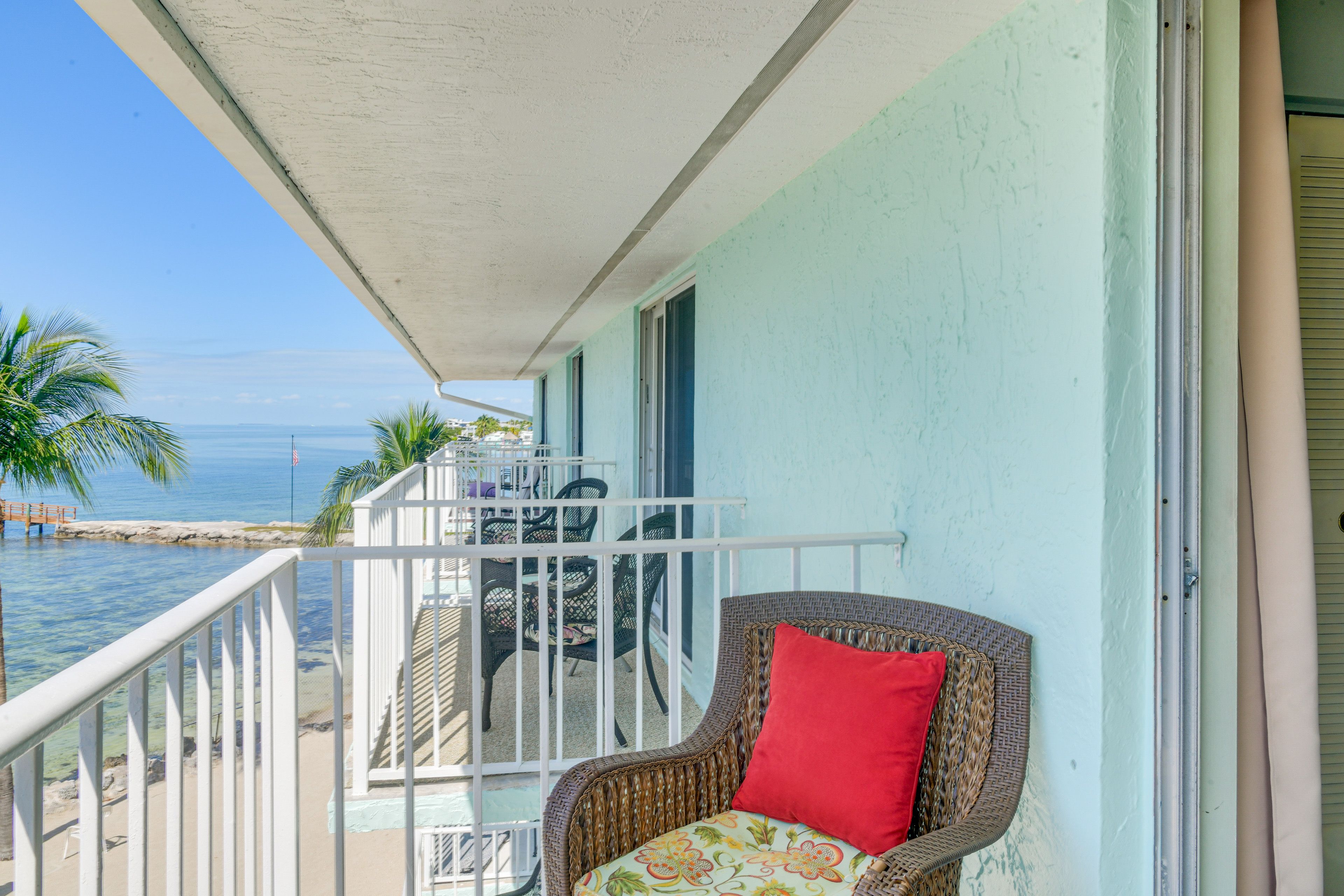 Tavernier Vacation Rental | 2BR | 1.5BA | 950 Sq Ft | Stairs Required for Access