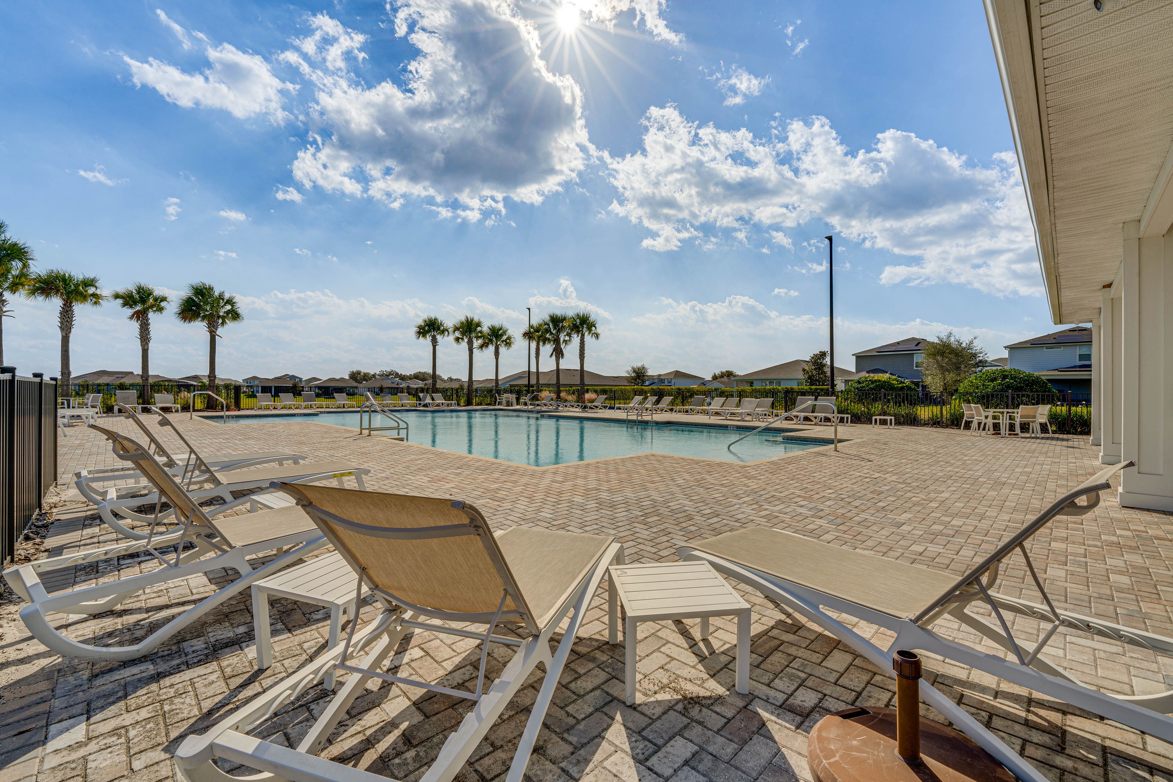 Community Amenities | Outdoor Pool | Playground